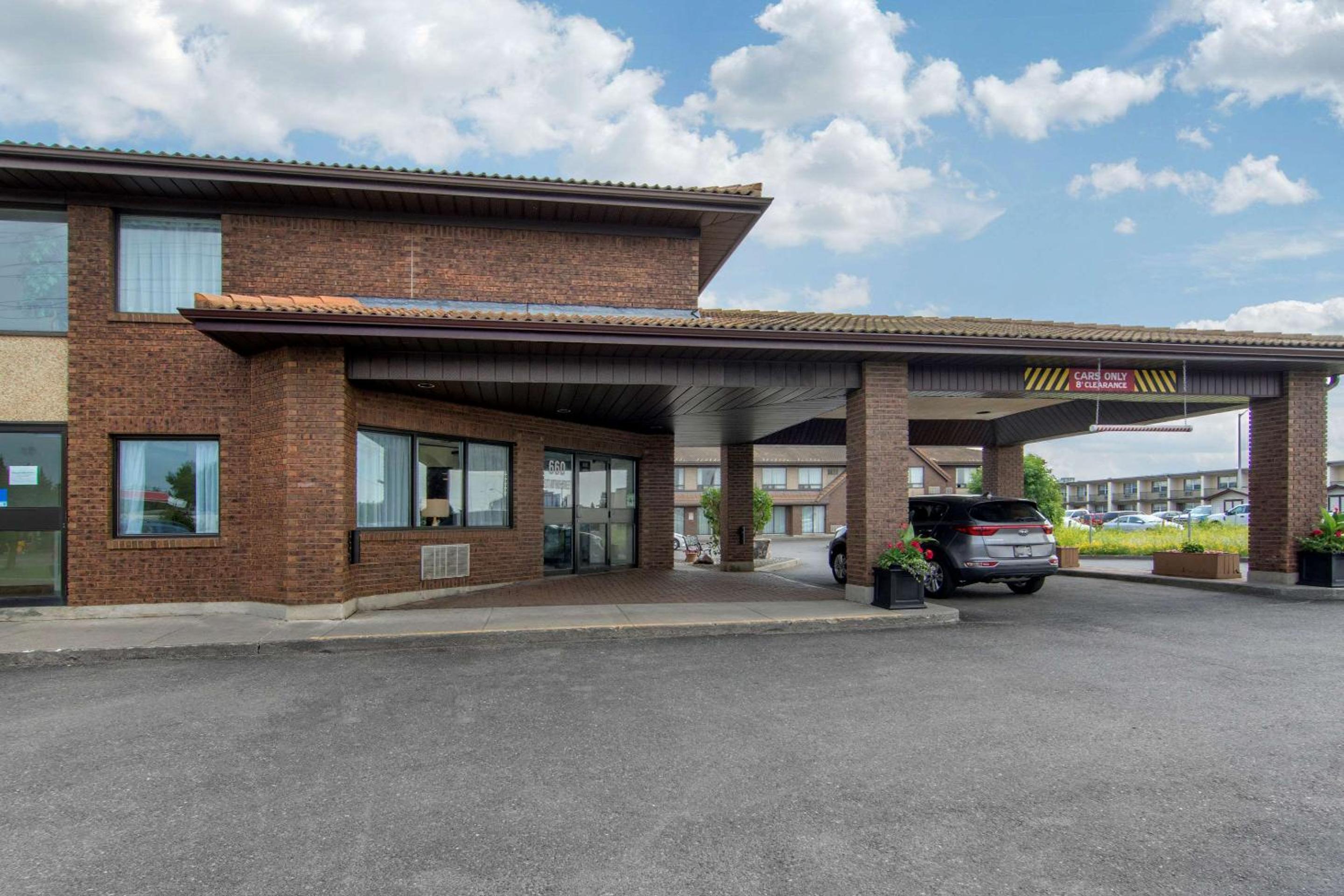 Thunder Bay Vacations - Comfort Inn - Property Image 6