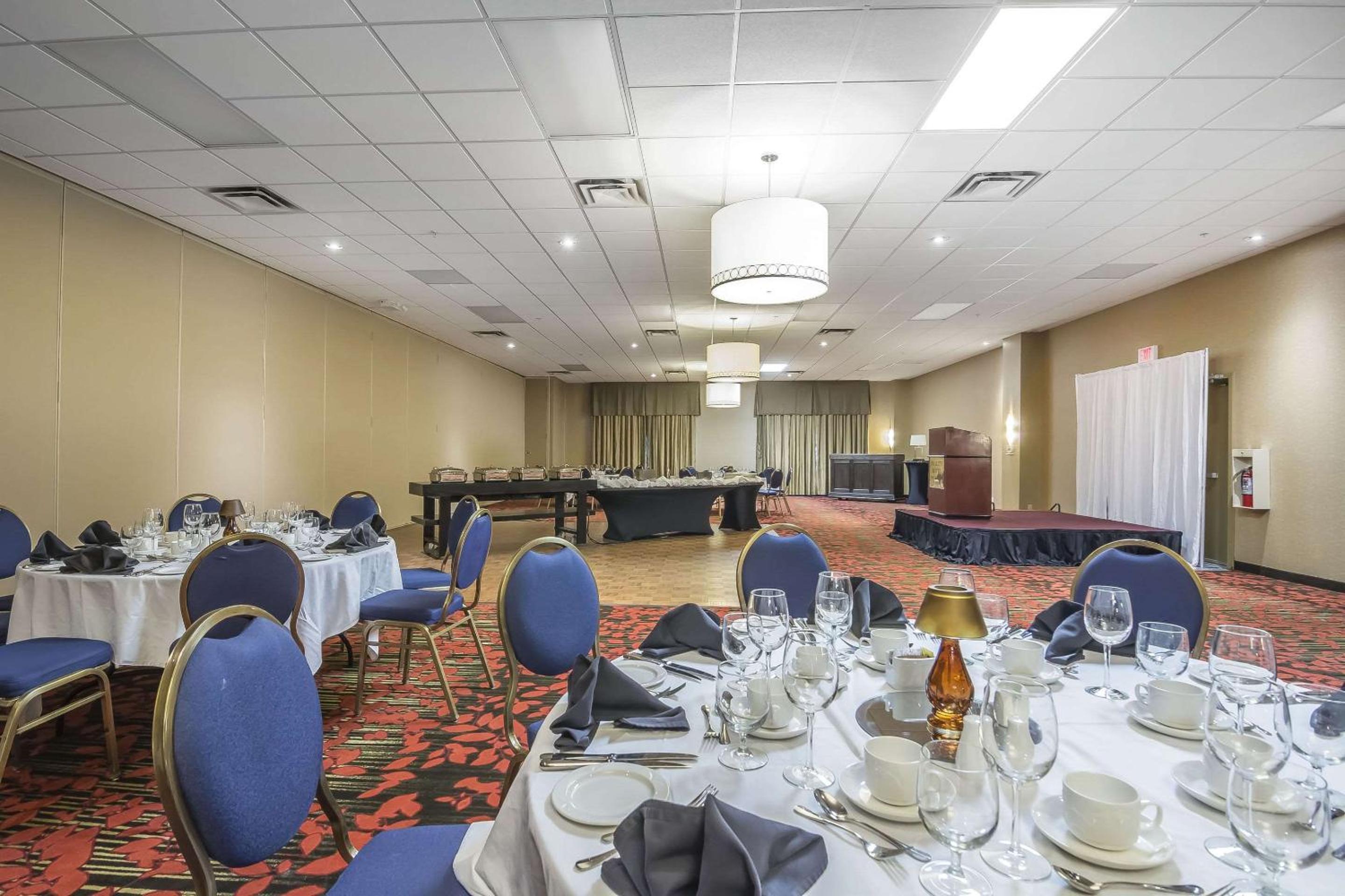 Fort Mcmurray Vacations - Quality Hotel  Conference Centre - Property Image 4