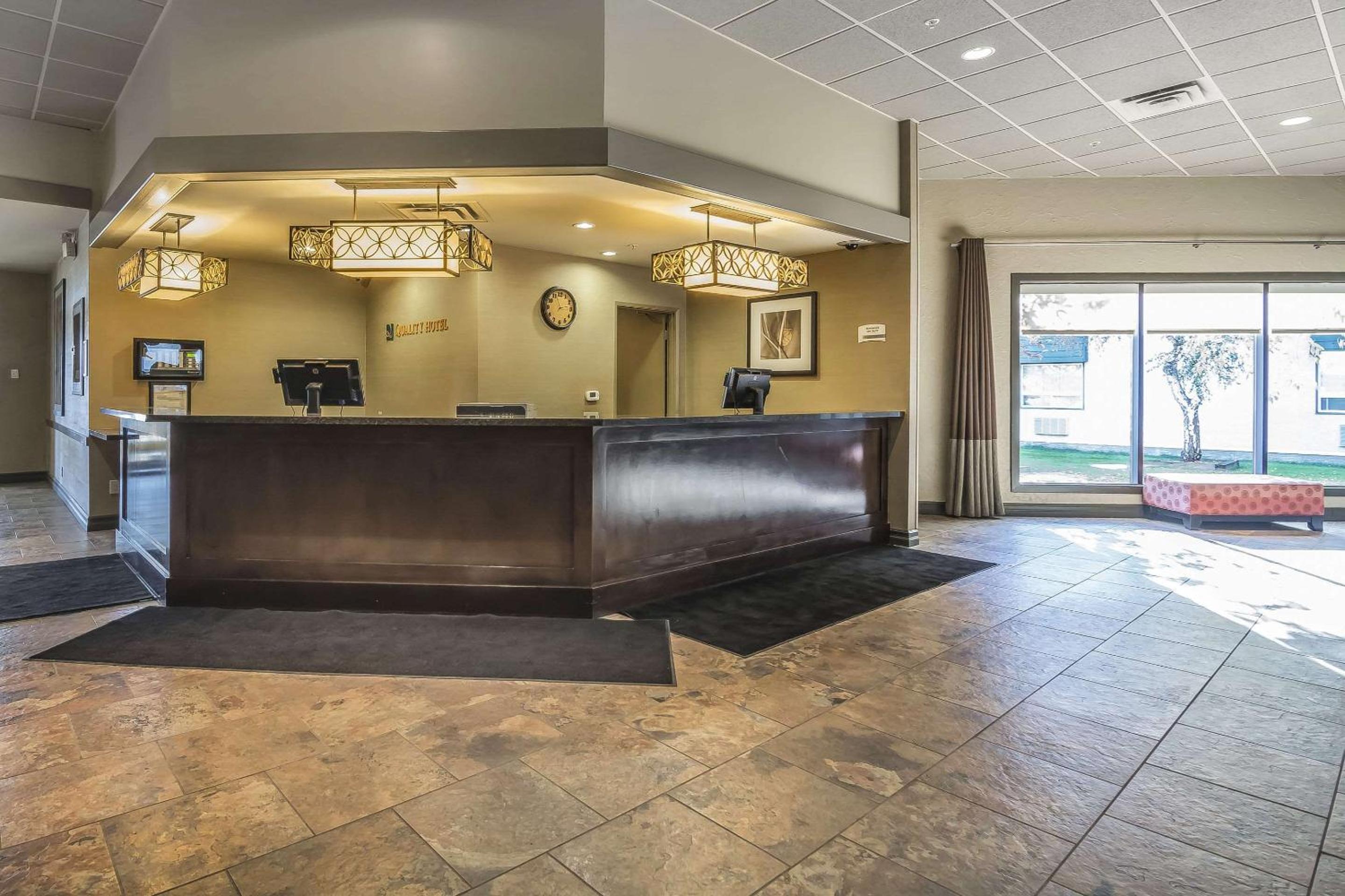 Fort Mcmurray Vacations - Quality Hotel  Conference Centre - Property Image 2