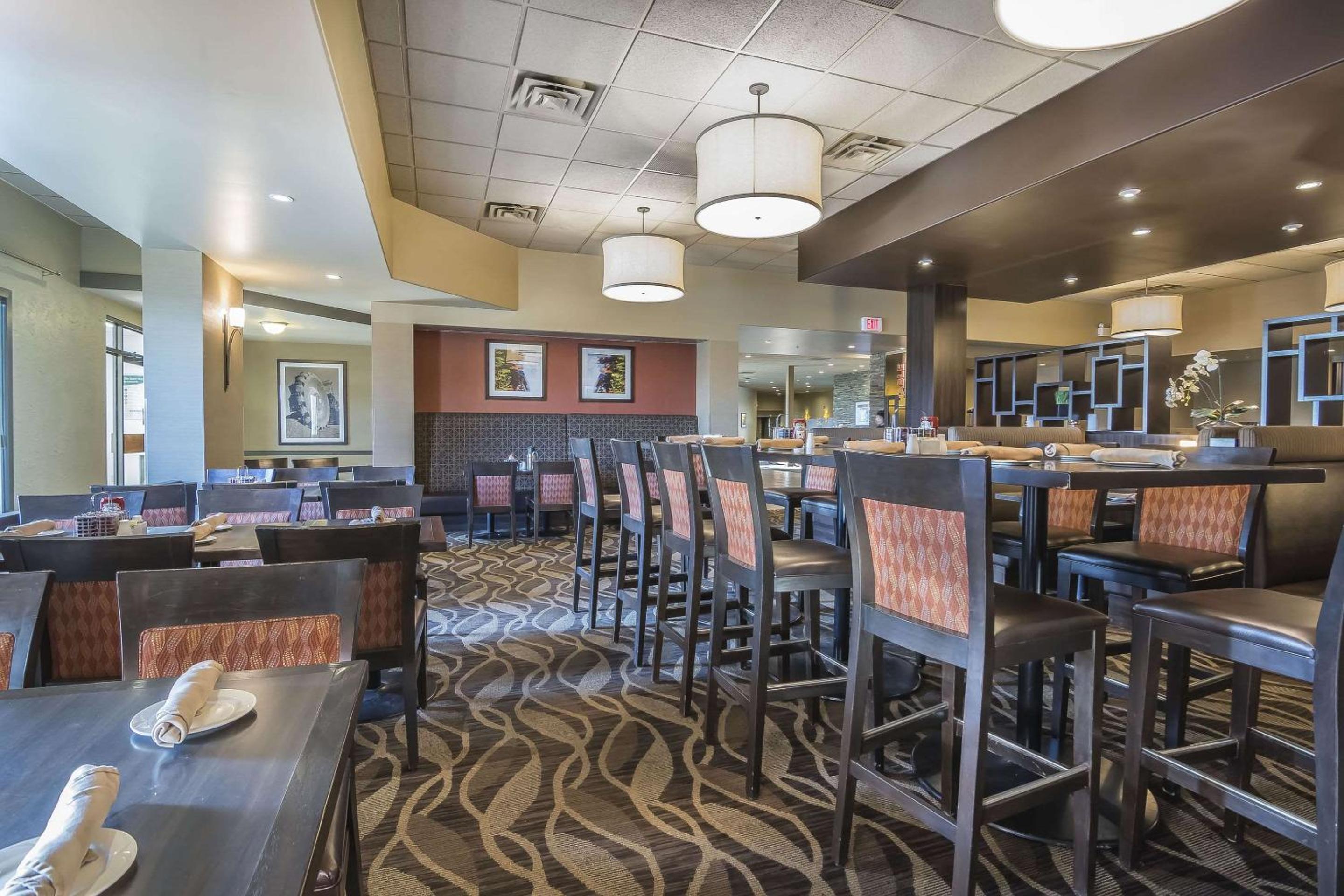 Fort Mcmurray Vacations - Quality Hotel  Conference Centre - Property Image 7