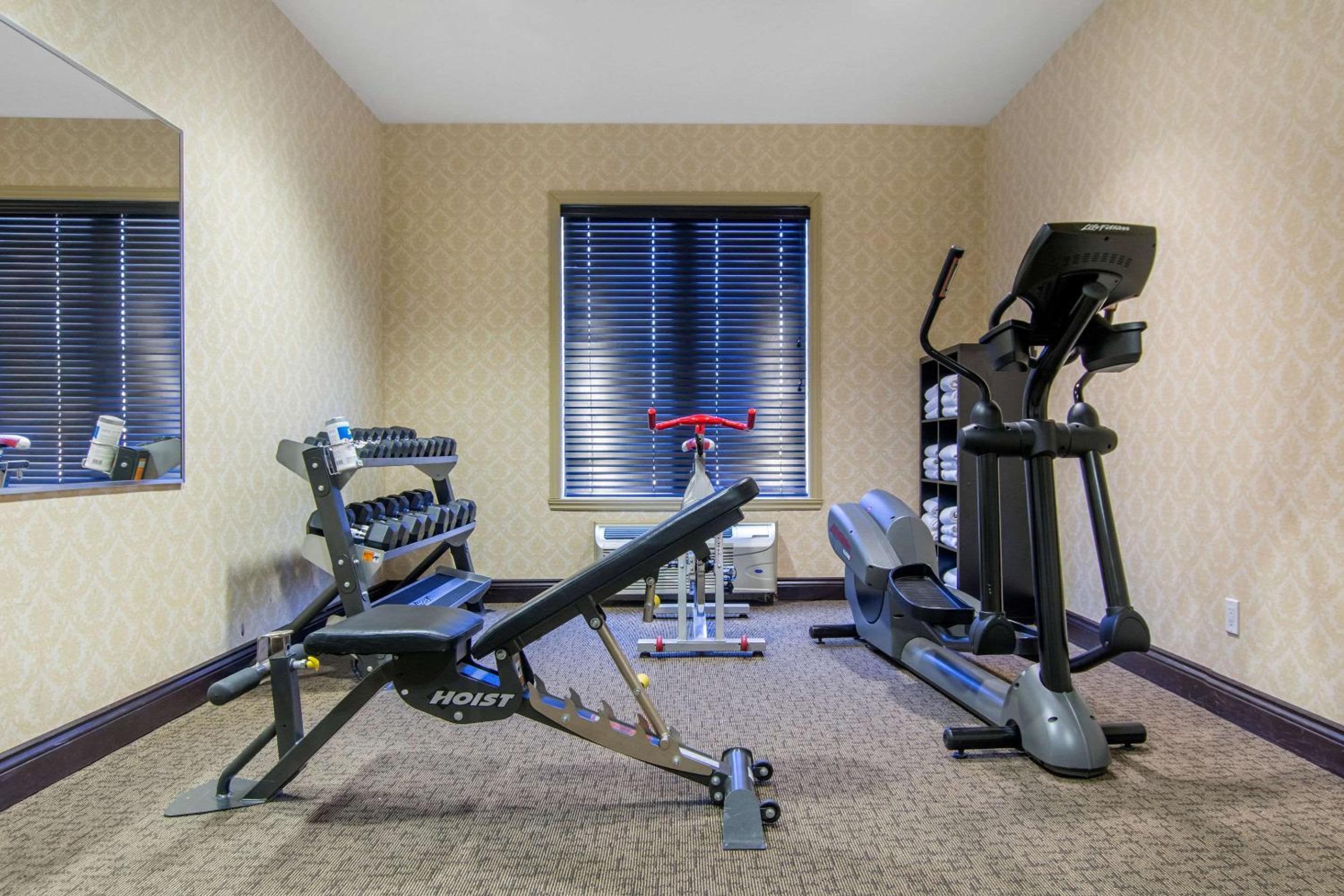 Levis Vacations - Comfort Inn  Suites - Property Image 70