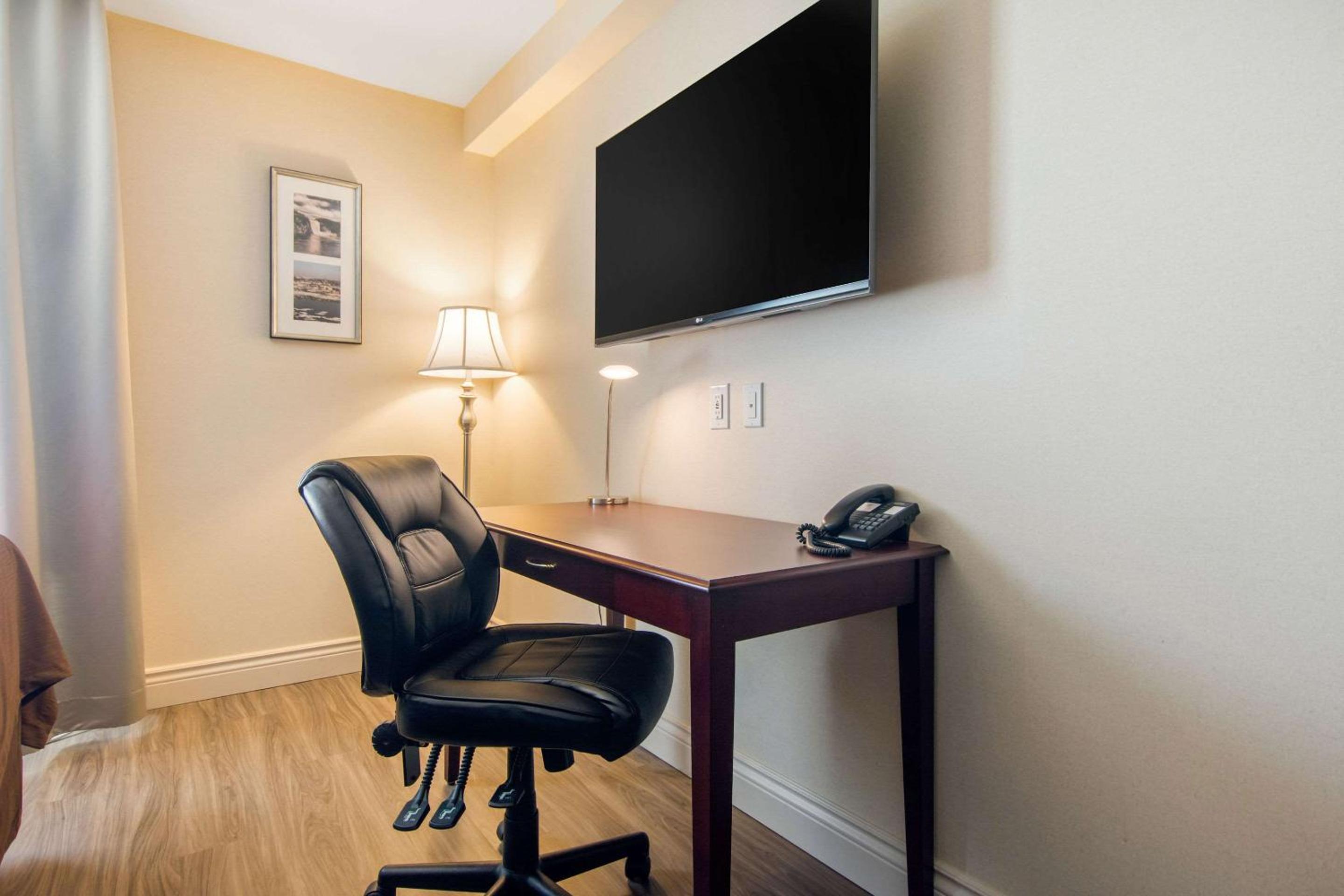 Levis Vacations - Comfort Inn  Suites - Property Image 61