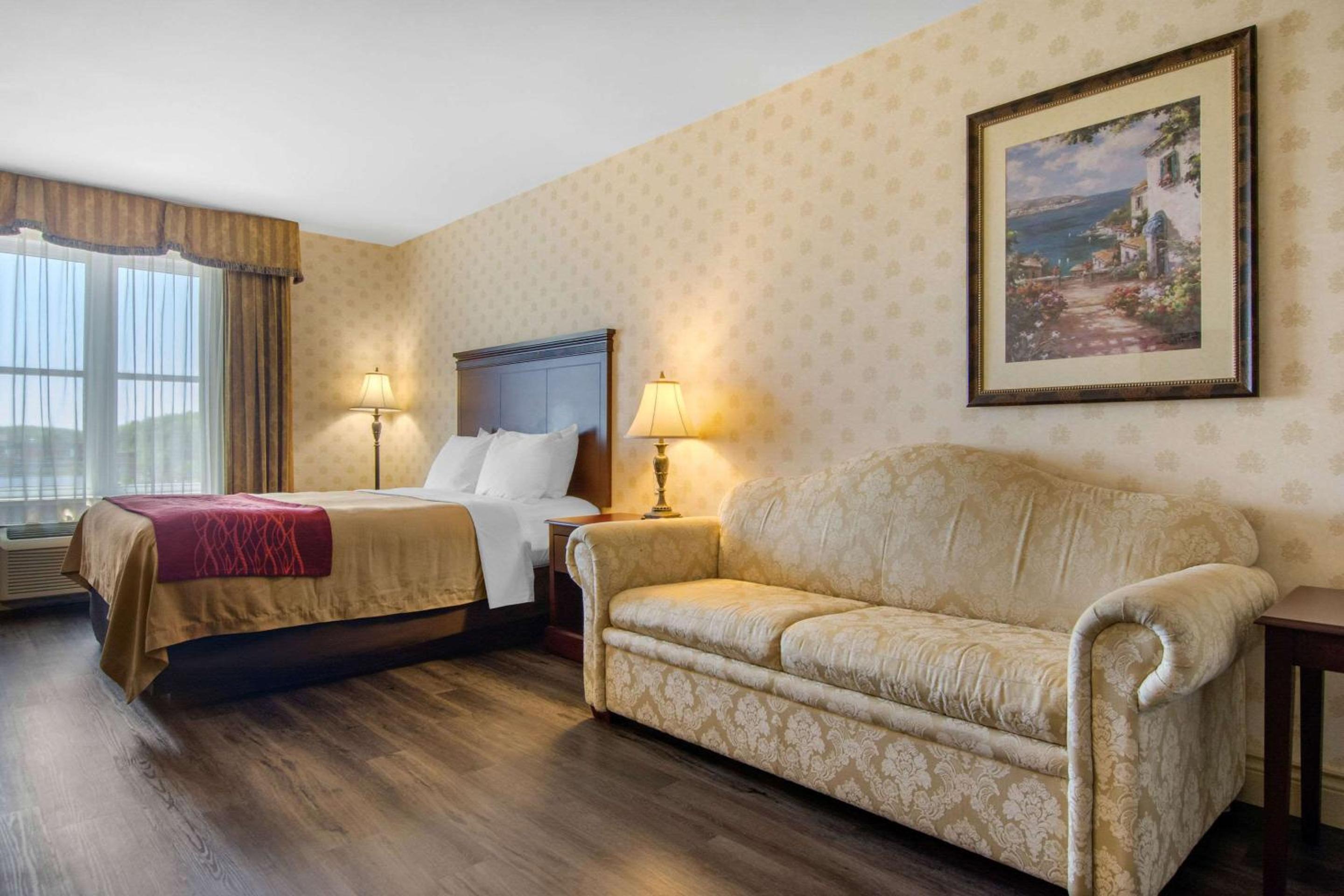 Levis Vacations - Comfort Inn  Suites - Property Image 76