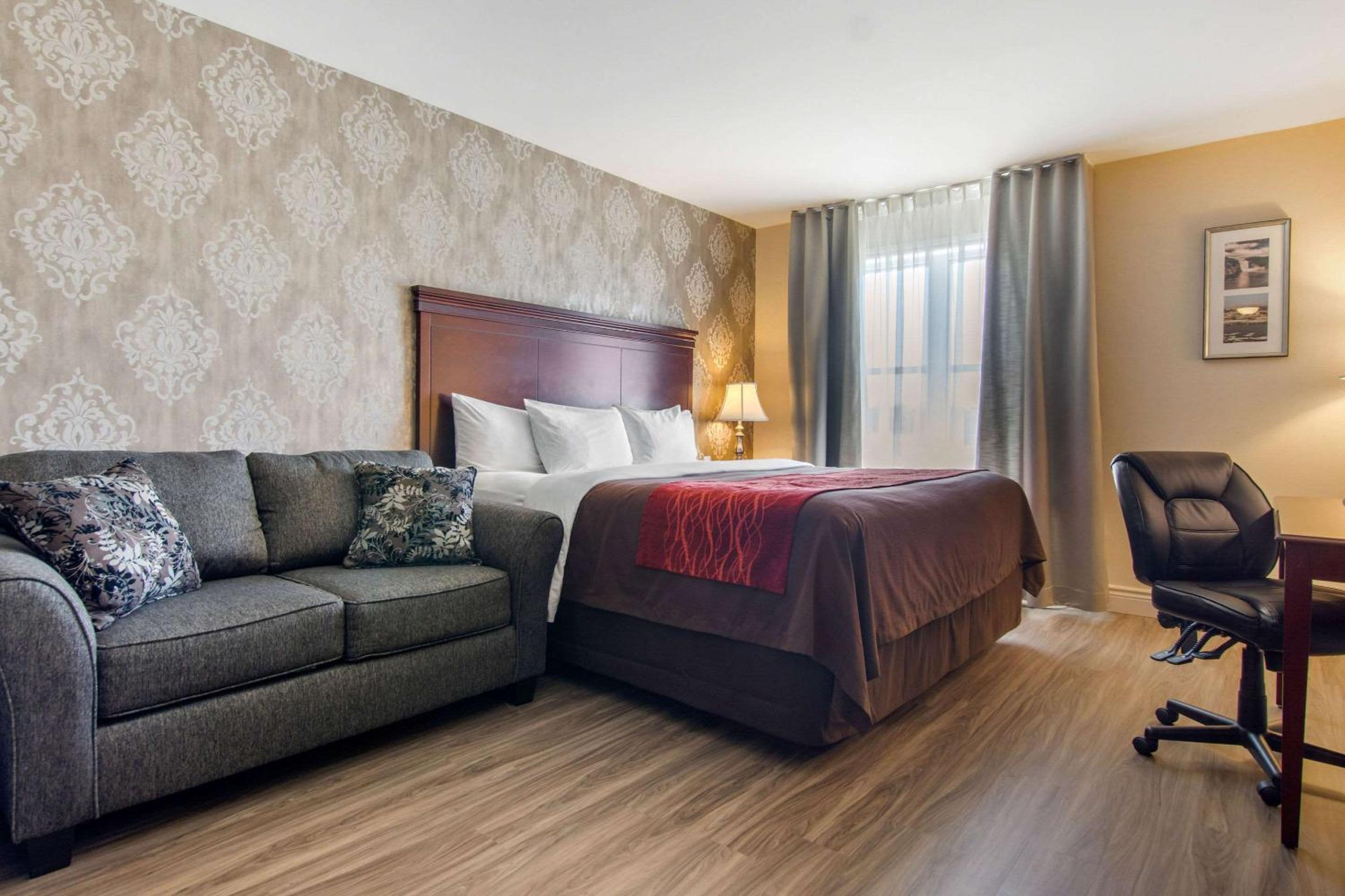 Levis Vacations - Comfort Inn  Suites - Property Image 49