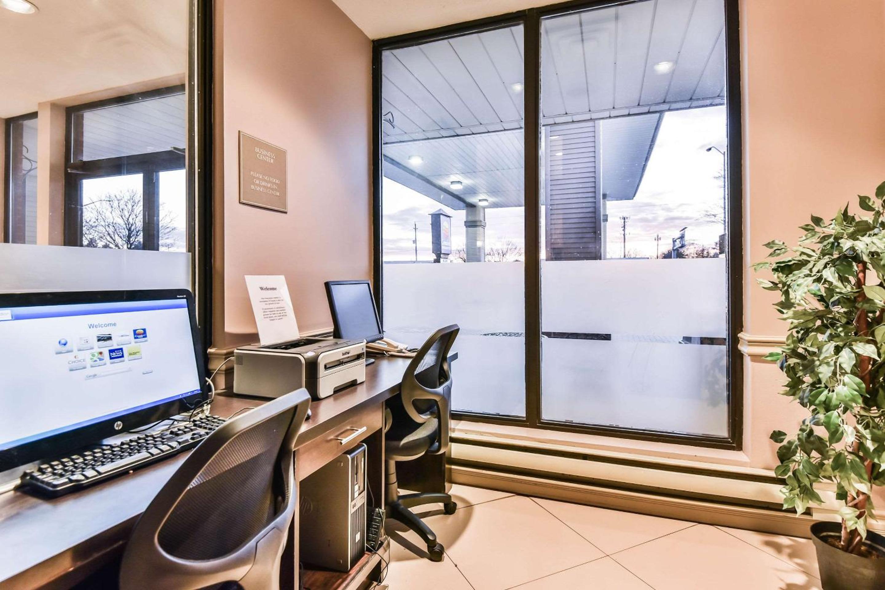 Windsor Vacations - Comfort Inn  Suites Ambassador Bridge - Property Image 3