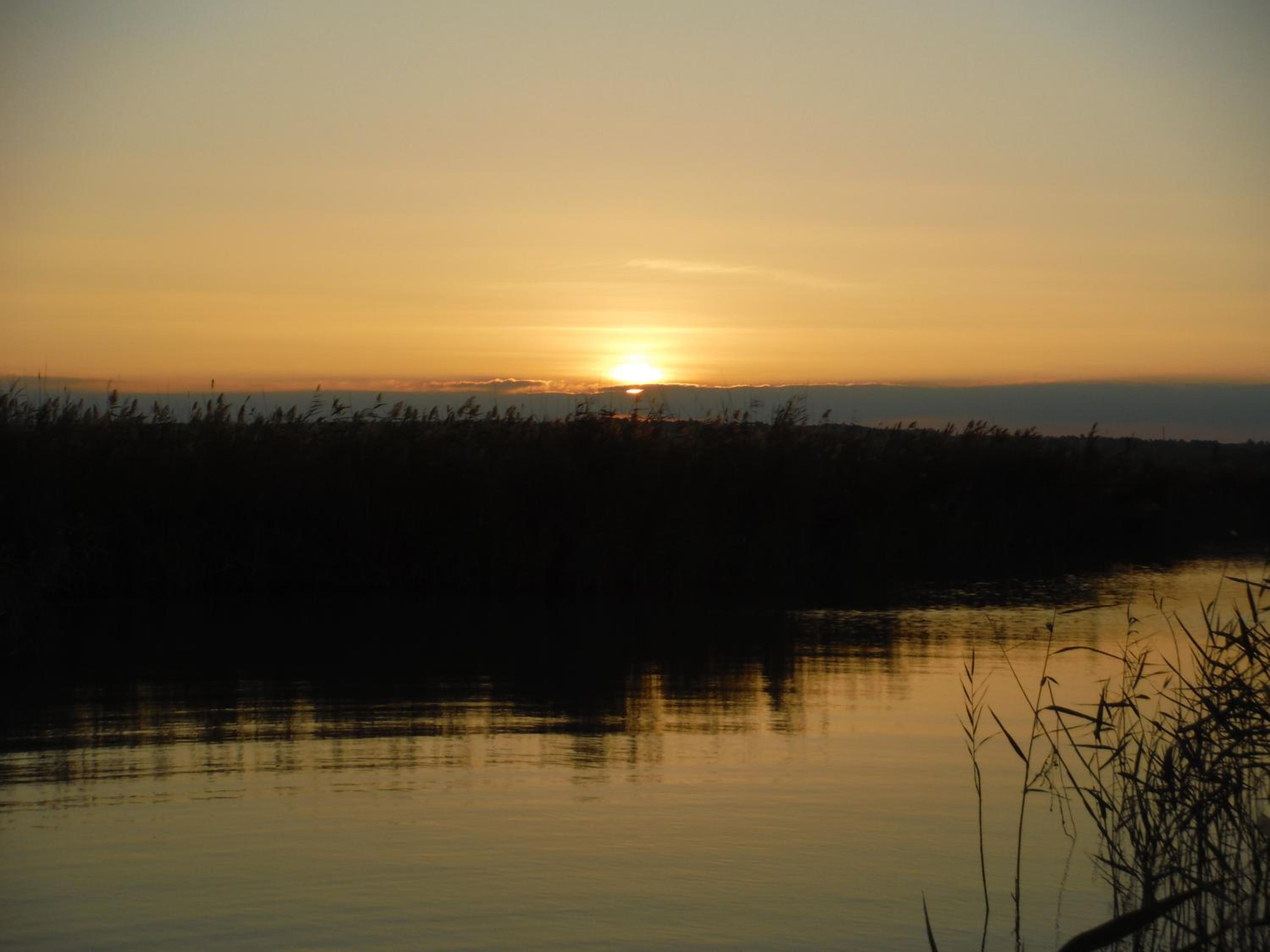 Pfahlbau Sunset I Toplage Elektroboot inklusive