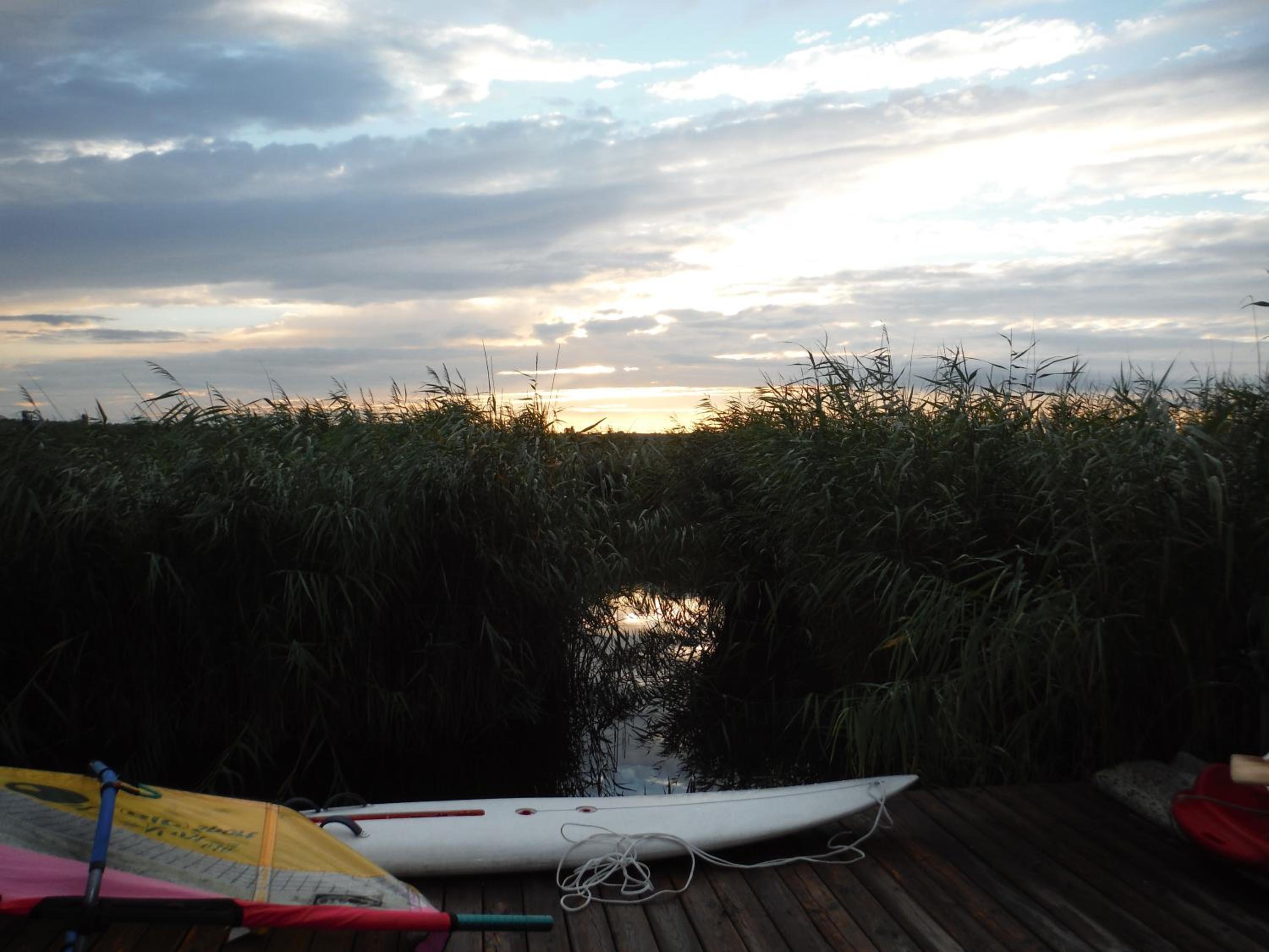 Pfahlbau Sunset I Toplage Elektroboot inklusive