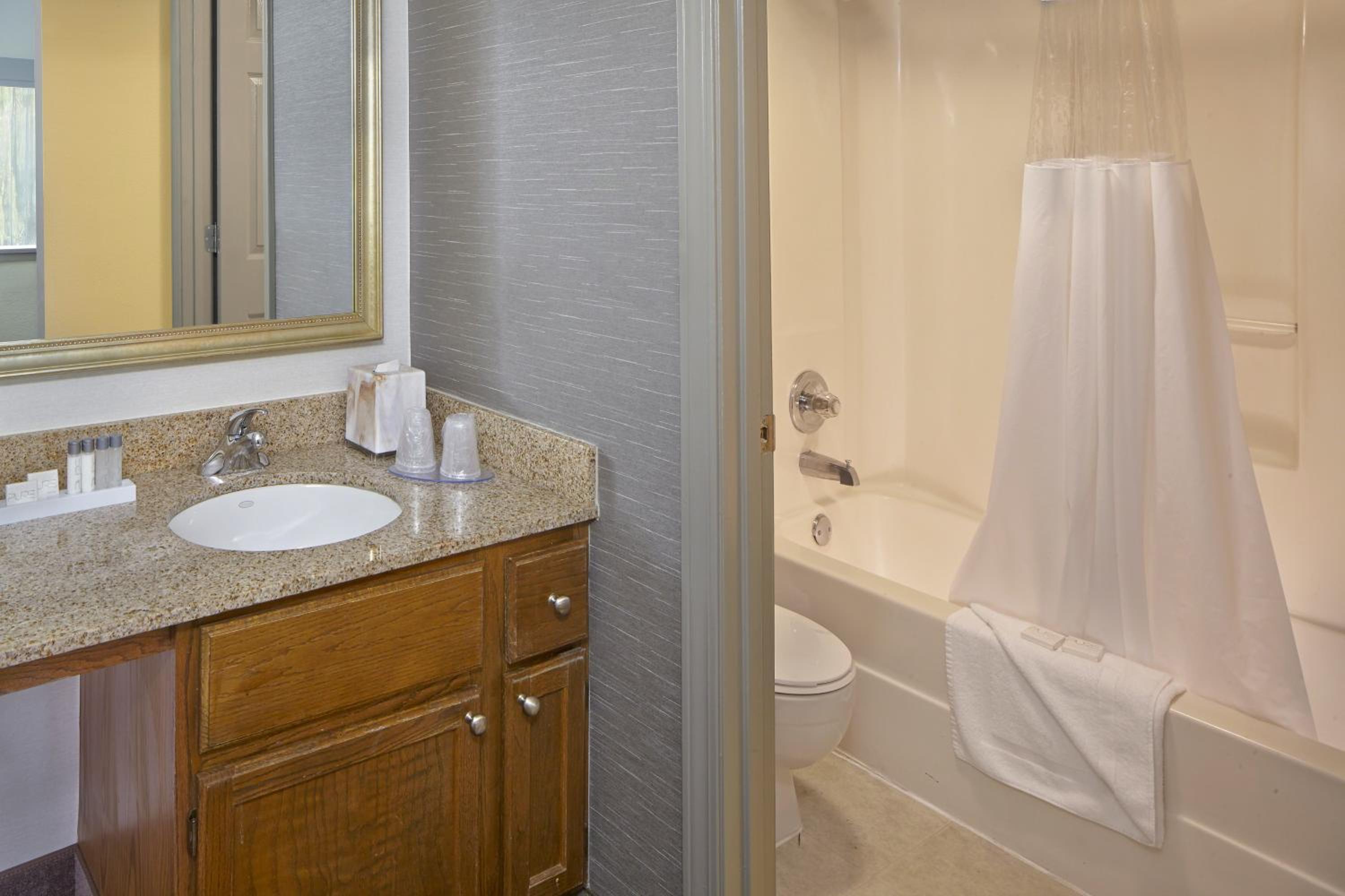 New Haven Vacations - New Haven Village Suites - Property Image 26
