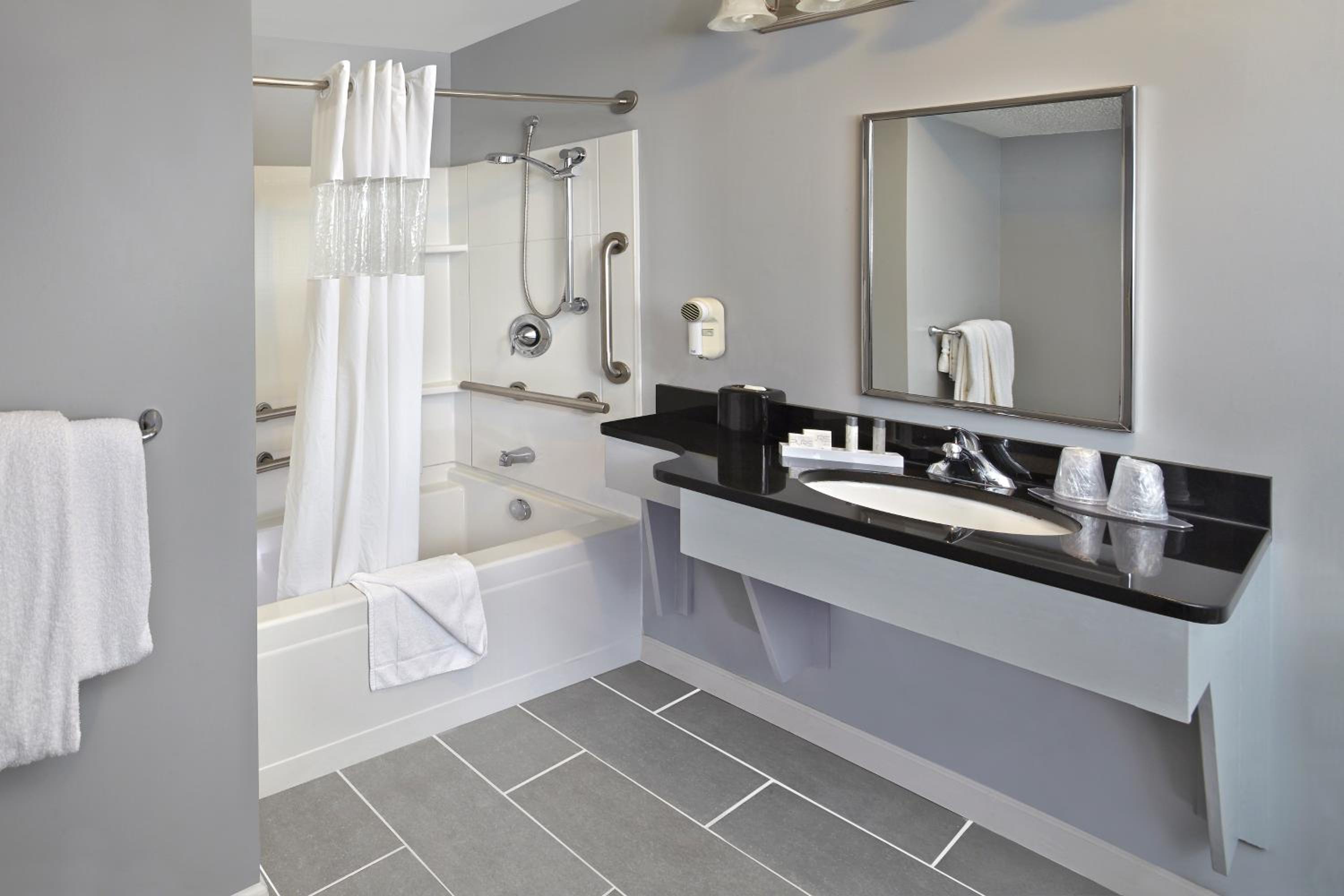 New Haven Vacations - New Haven Village Suites - Property Image 21