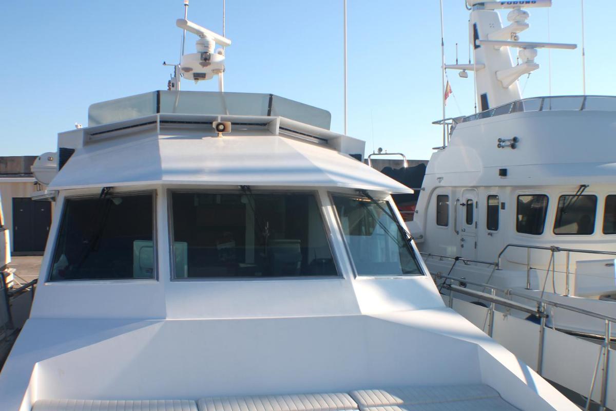 Your own private yacht (17m) on the beach photo 5