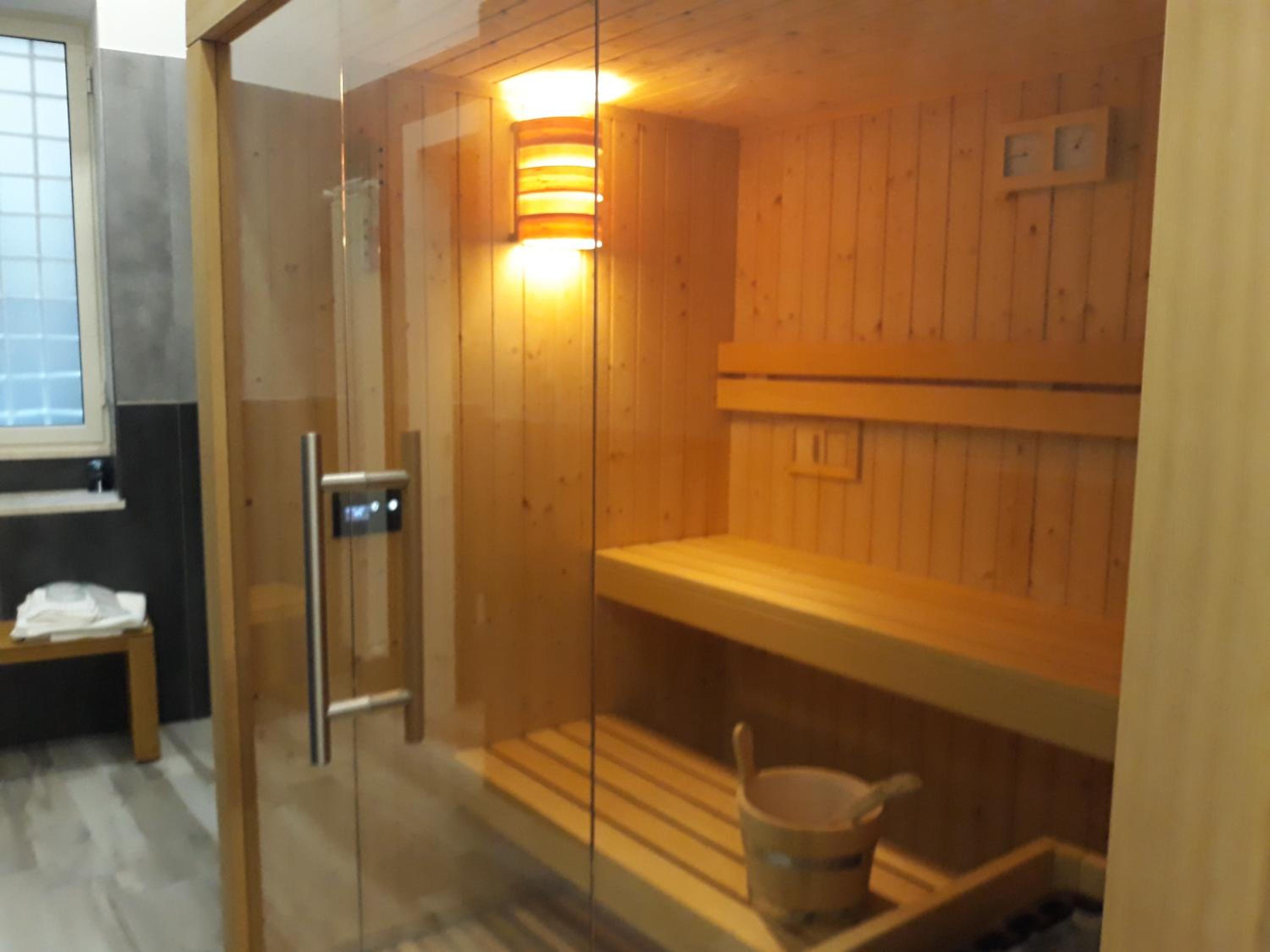 Hermes rooms for tourists