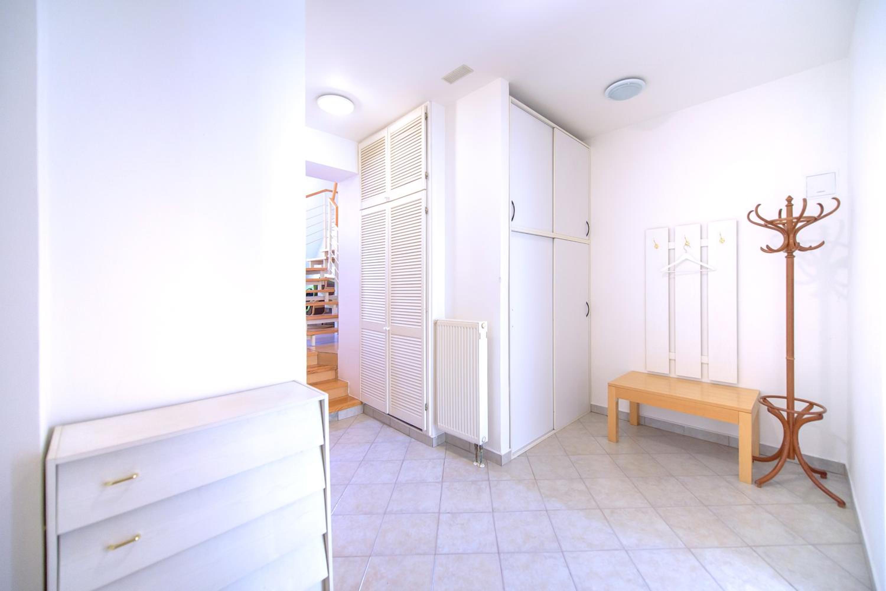 Apartments Vezenska