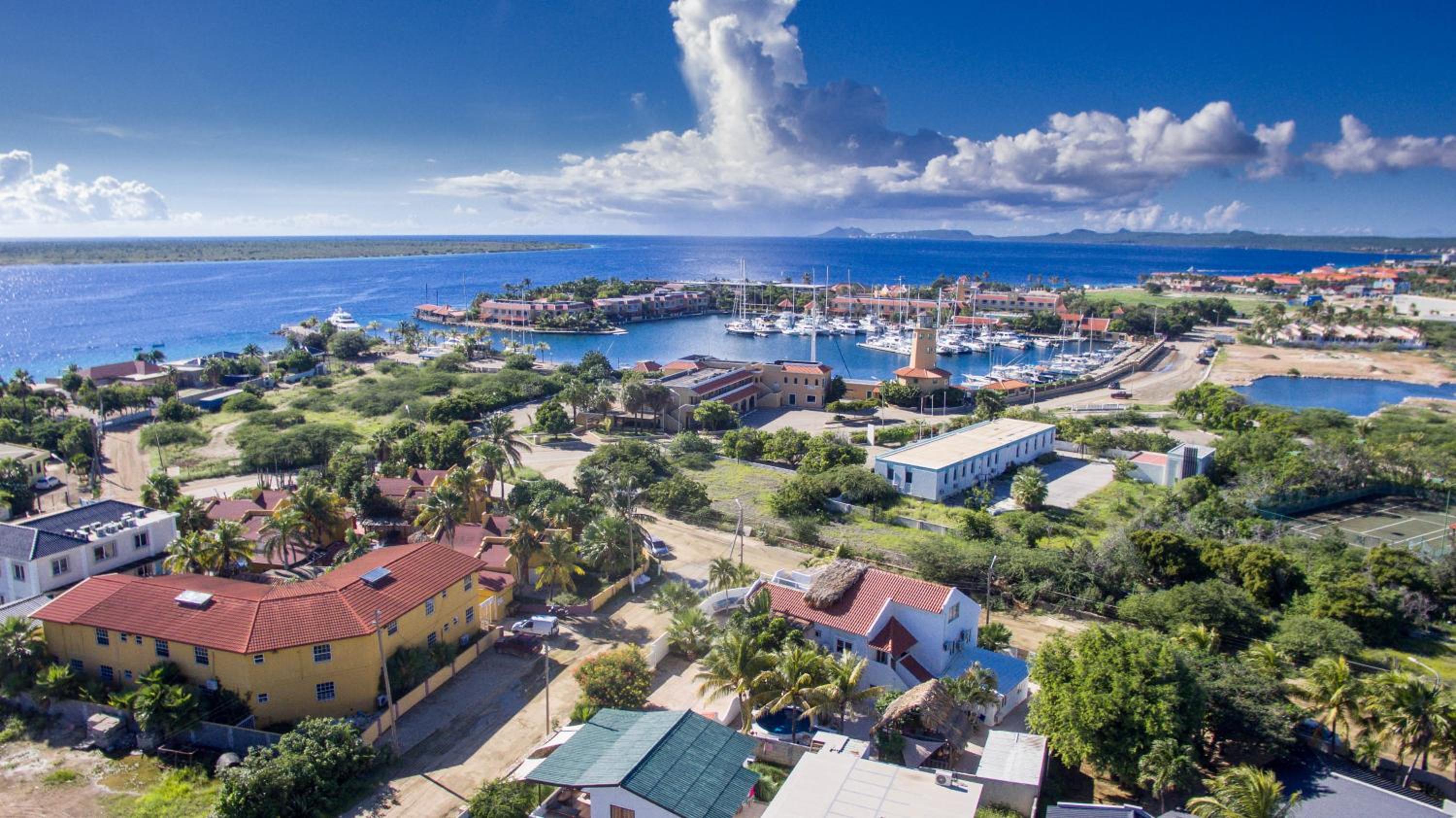 BnBBonaire near the ocean