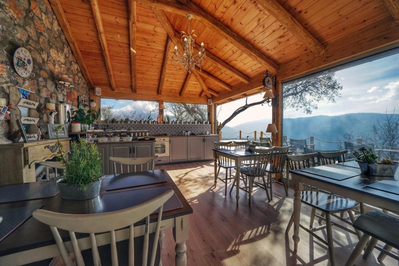 AlmondHouse Suites with Fireplace - ADULTS ONLY