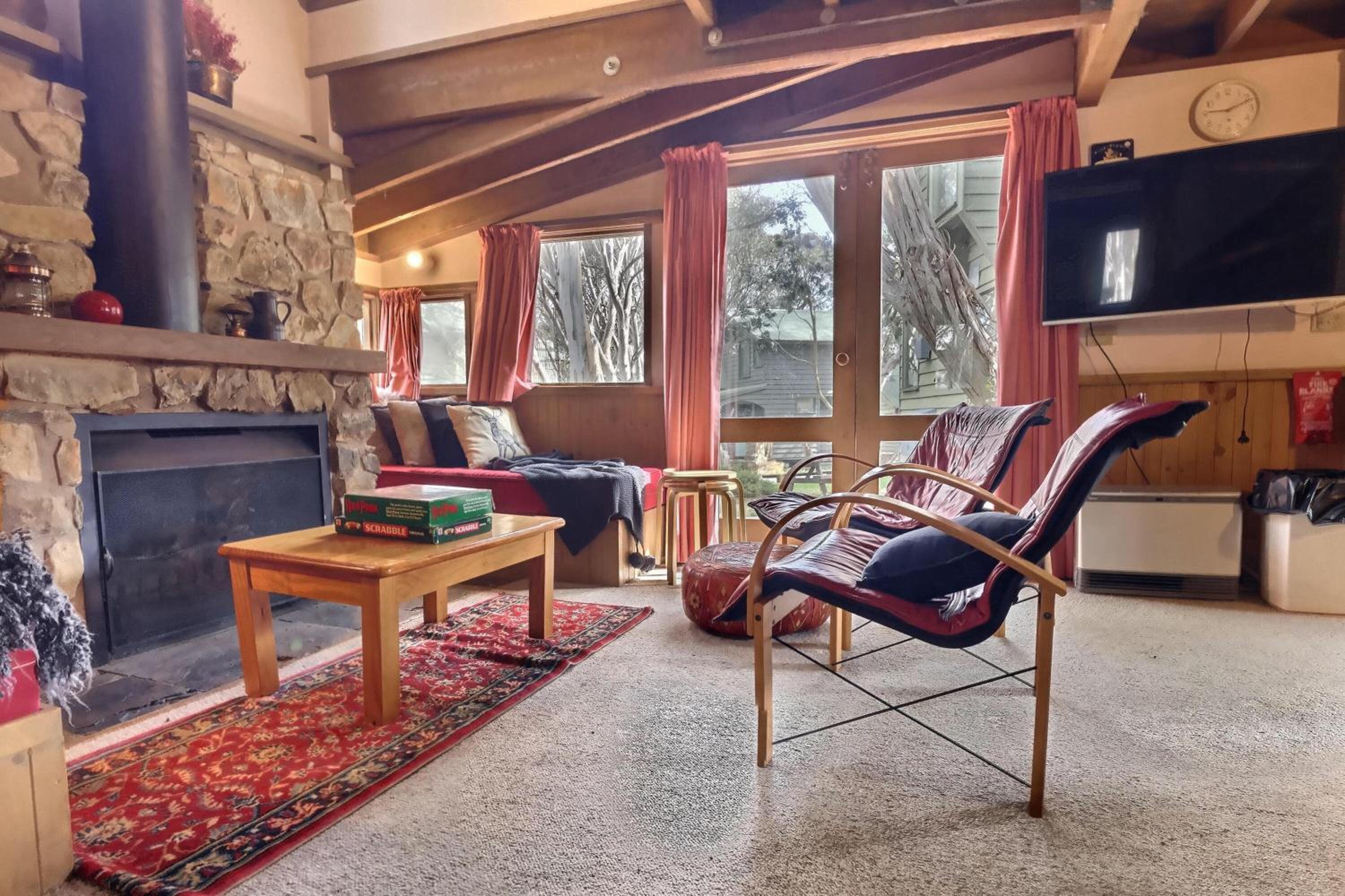 Bindi - Alpine Getaways's Chalet at Tower Rd view 4