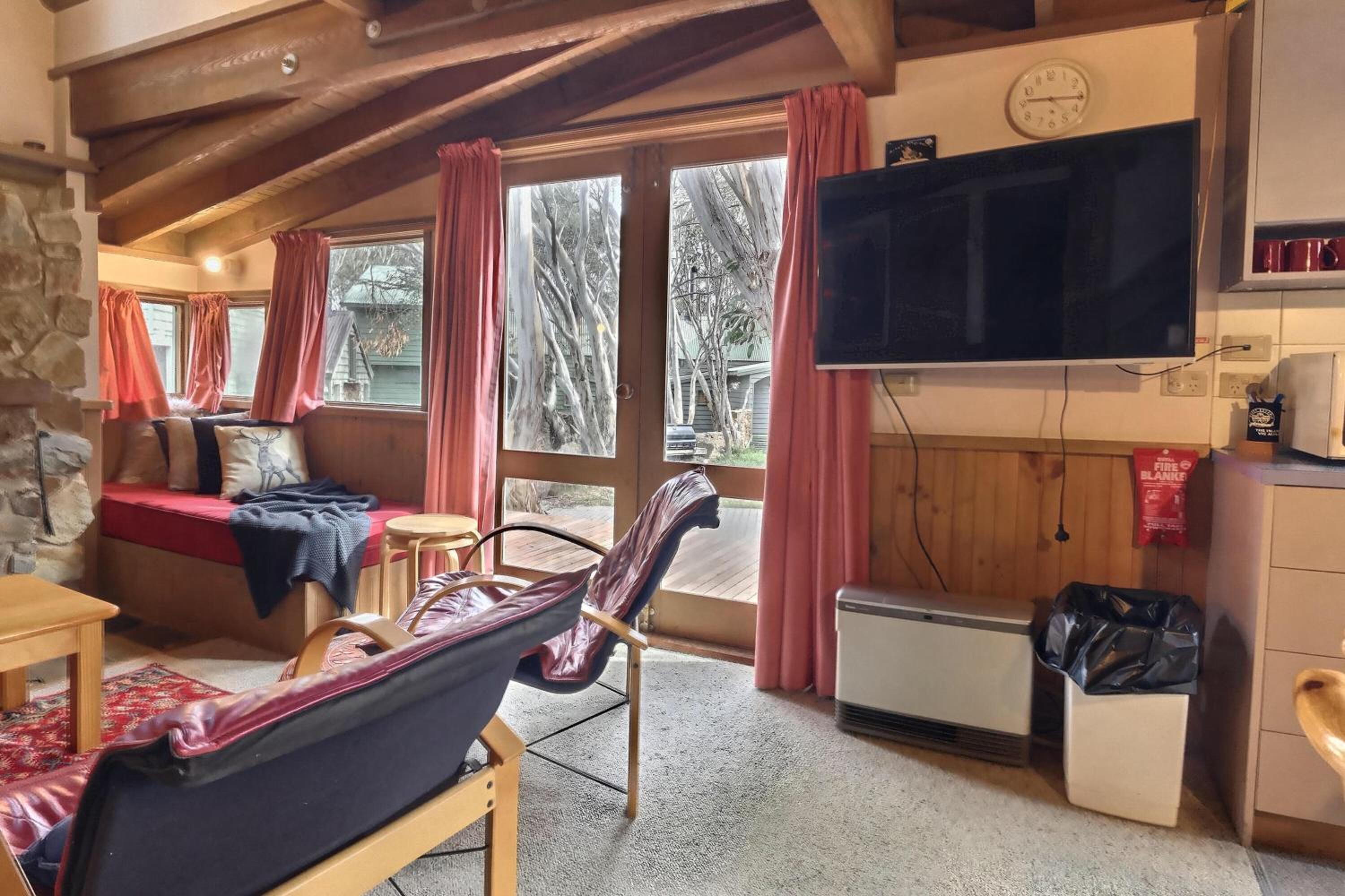 Bindi - Alpine Getaways's Chalet at Tower Rd view 3