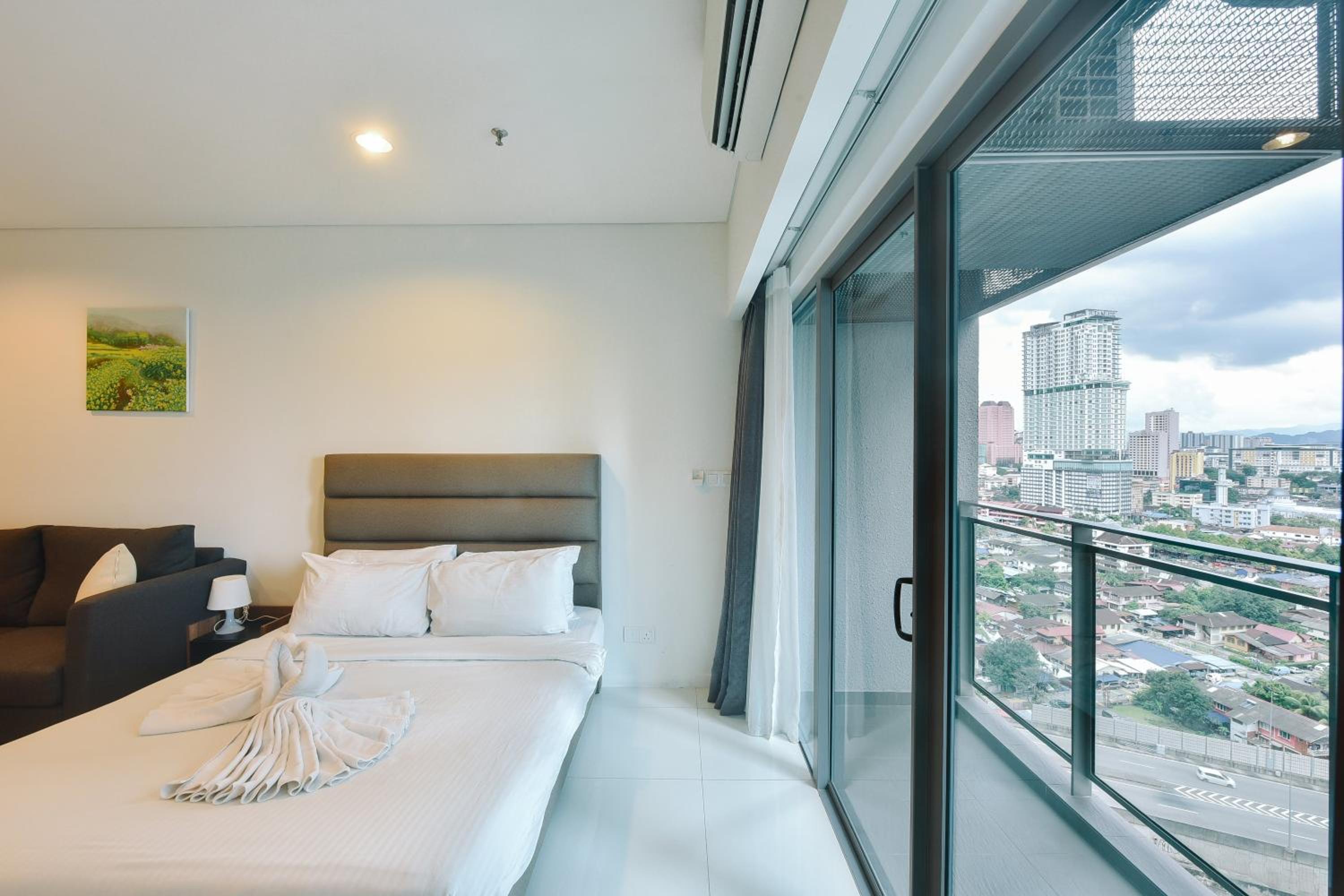 Summer Suites Residences by Subhome