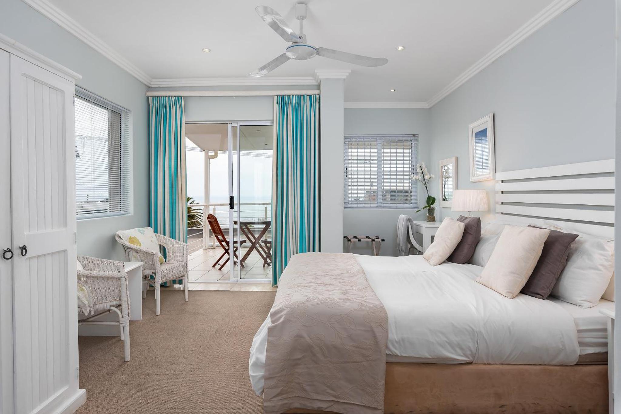 L X I Camps Bay