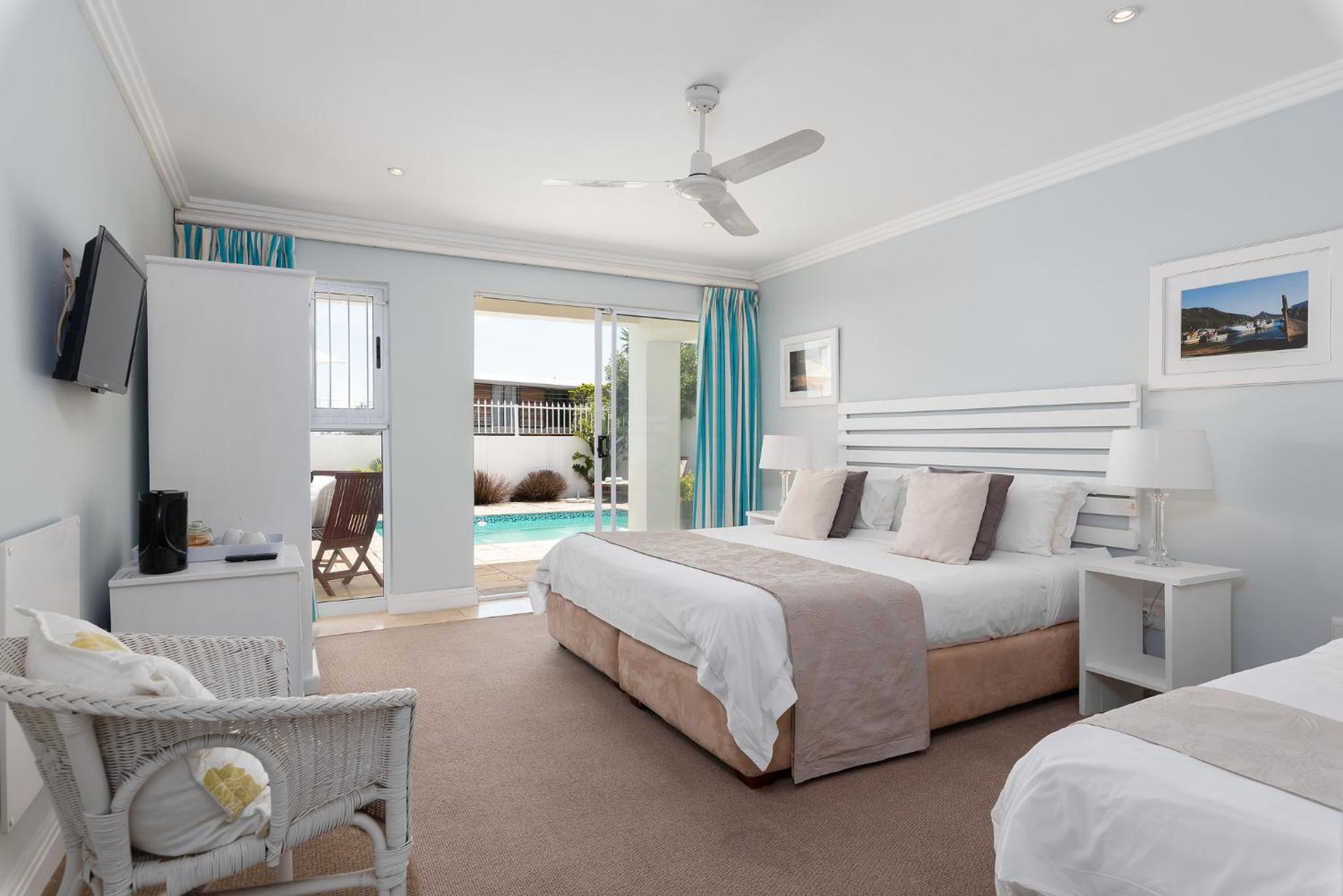 L X I Camps Bay