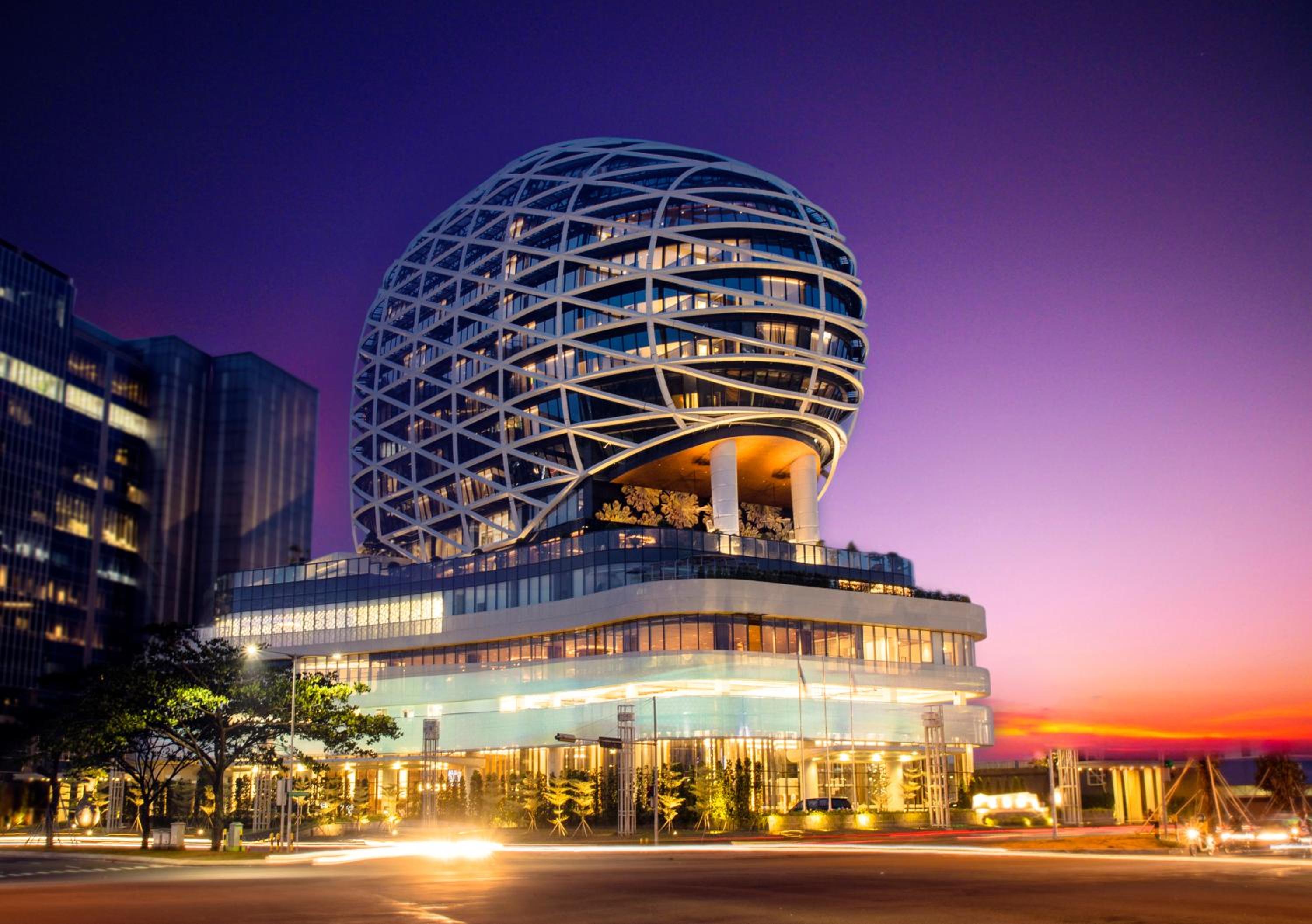 Hotel JHL Solitaire Gading Serpong - Image 1