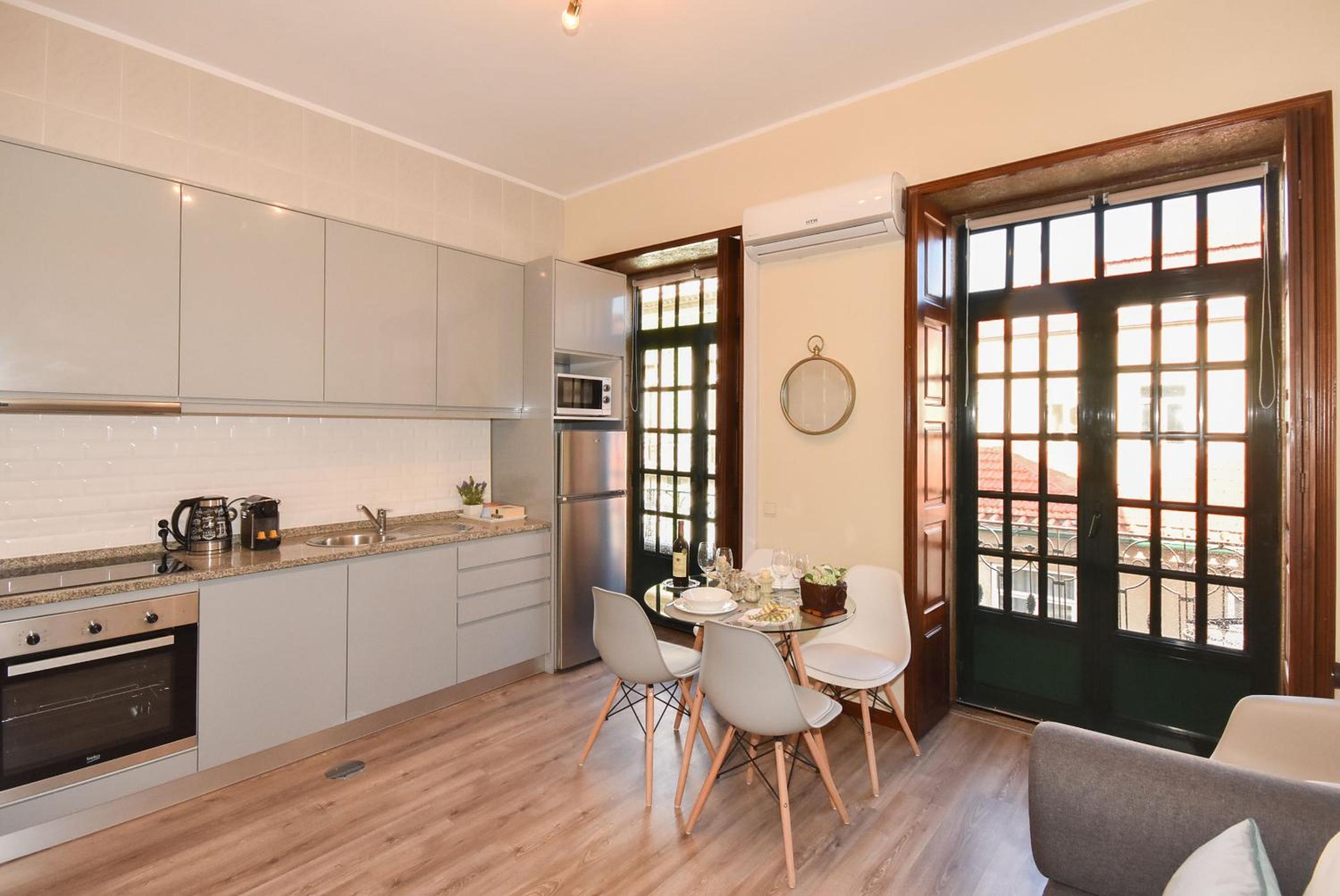 Azulejos Duplex Apartment - Porto Downtown view 2