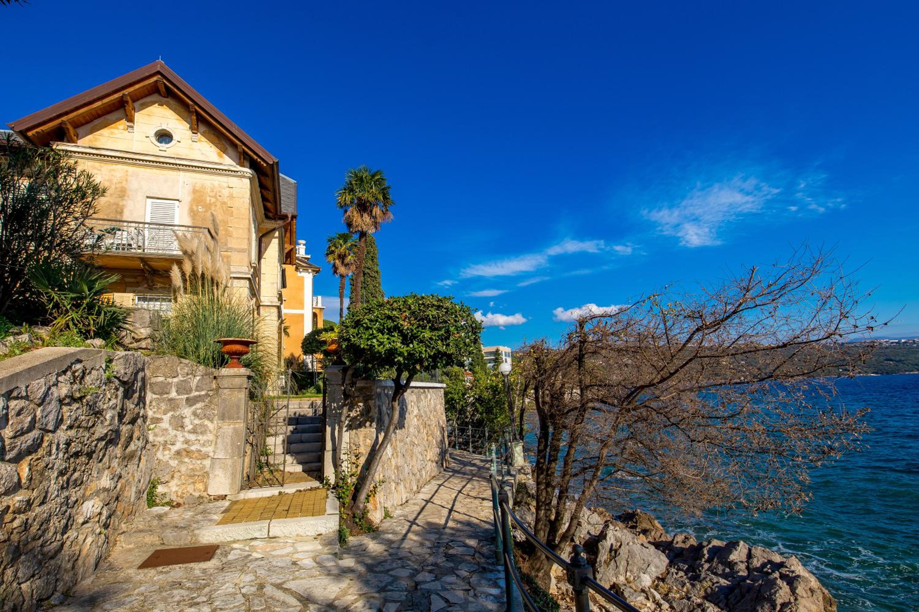 Villa by the Sea view 3