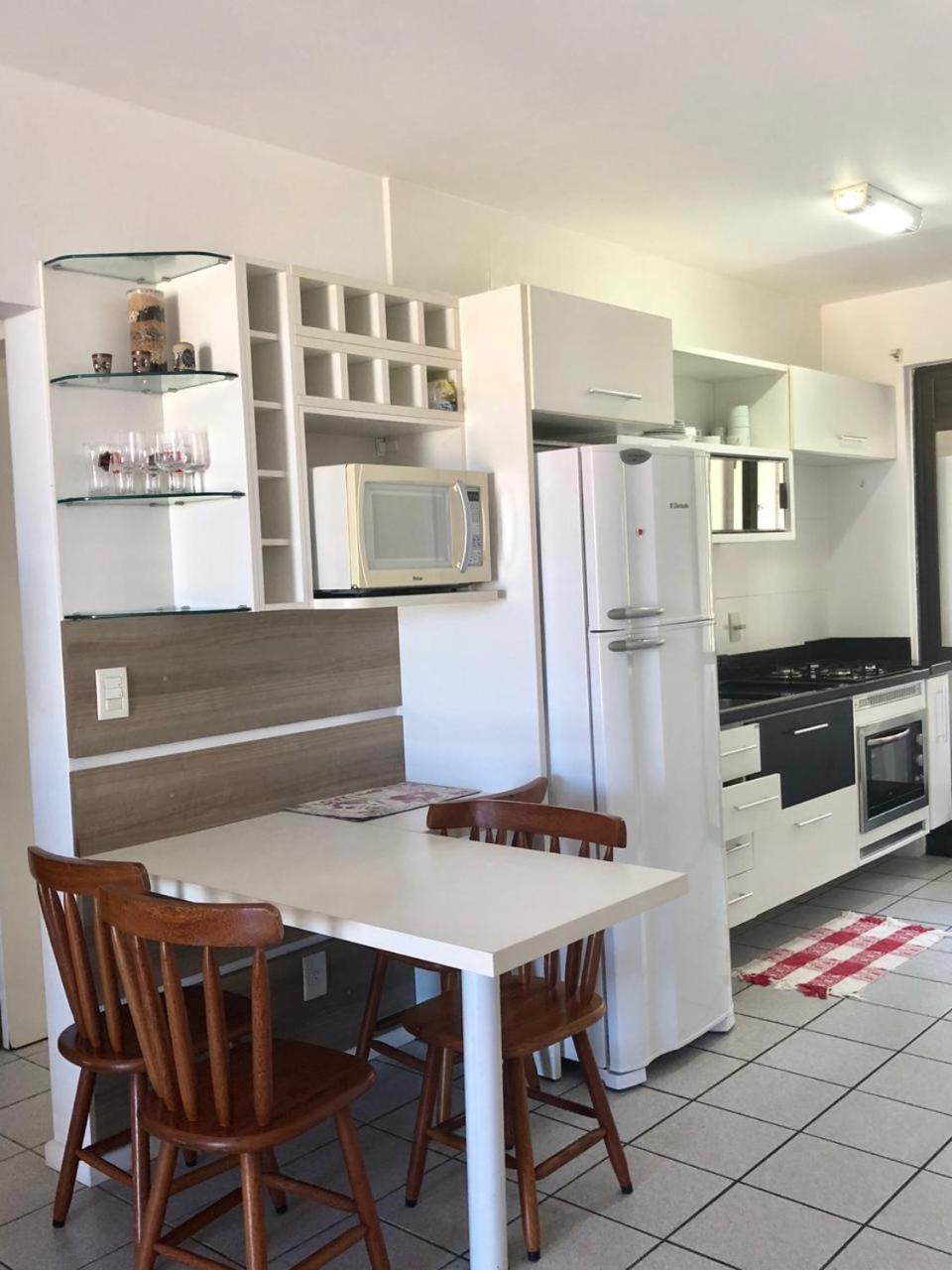 AP em Floripa 2 quartos a 100m da praia - PRAIA BRAVA- NORTE DA ILHA