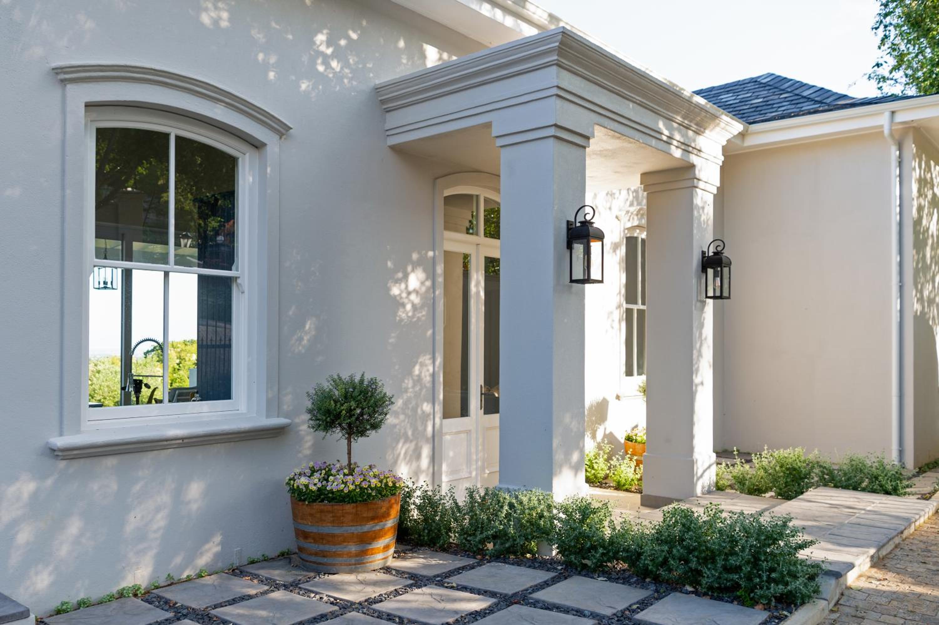 Le Vine Constantia view 4