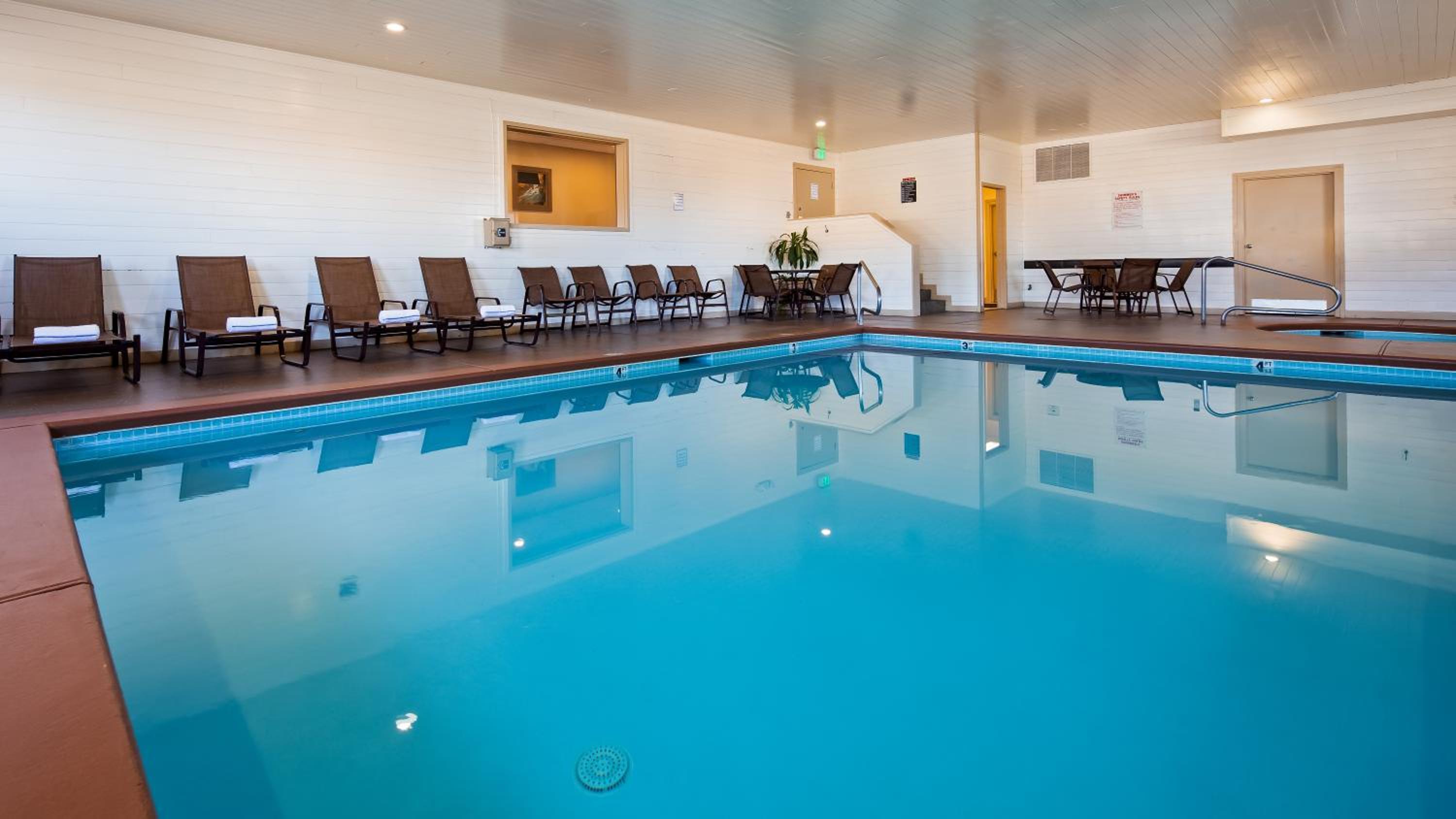 Ontario Vacations - Best Western Inn  Suites - Property Image 8