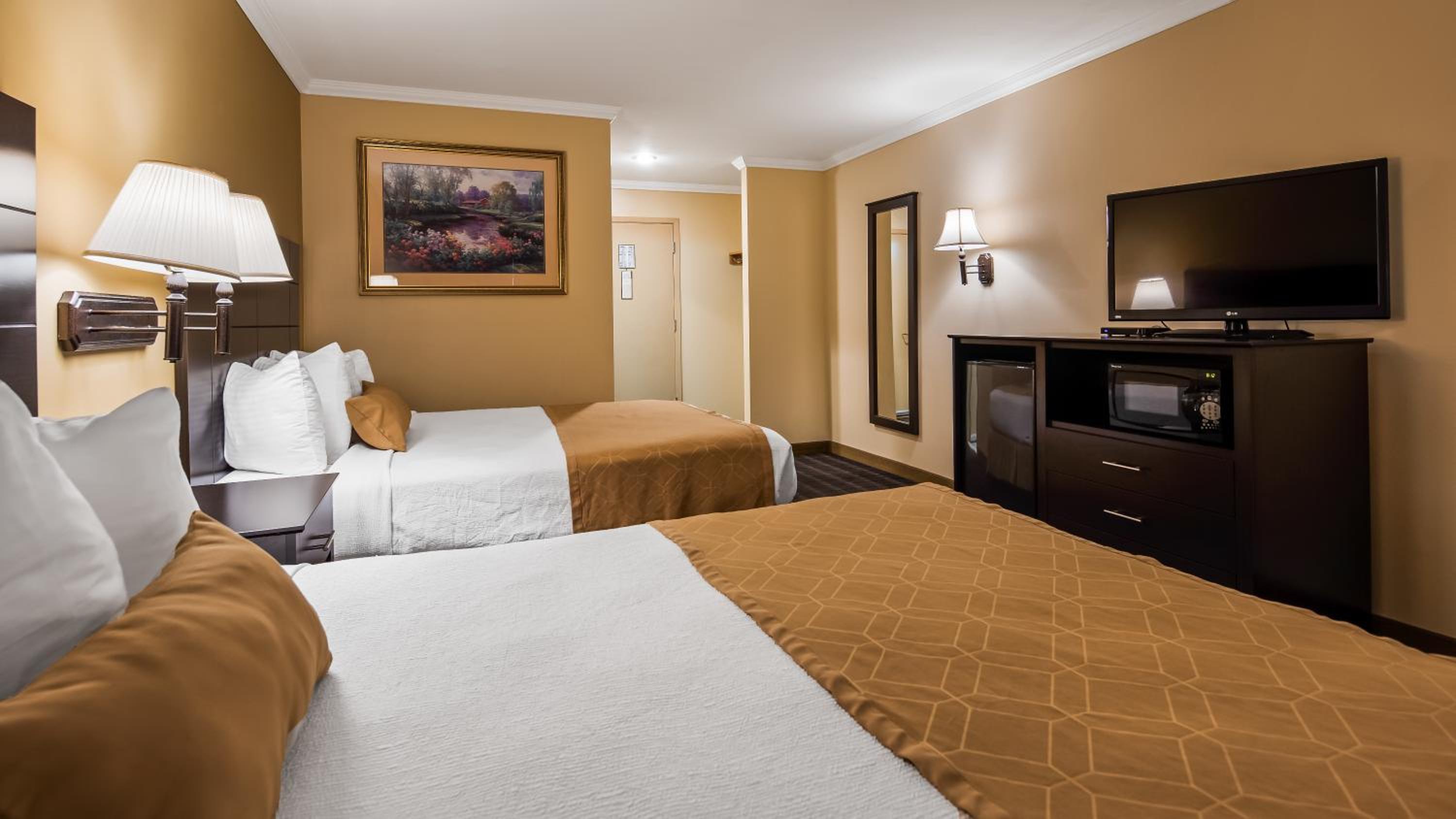 Ontario Vacations - Best Western Inn  Suites - Property Image 2