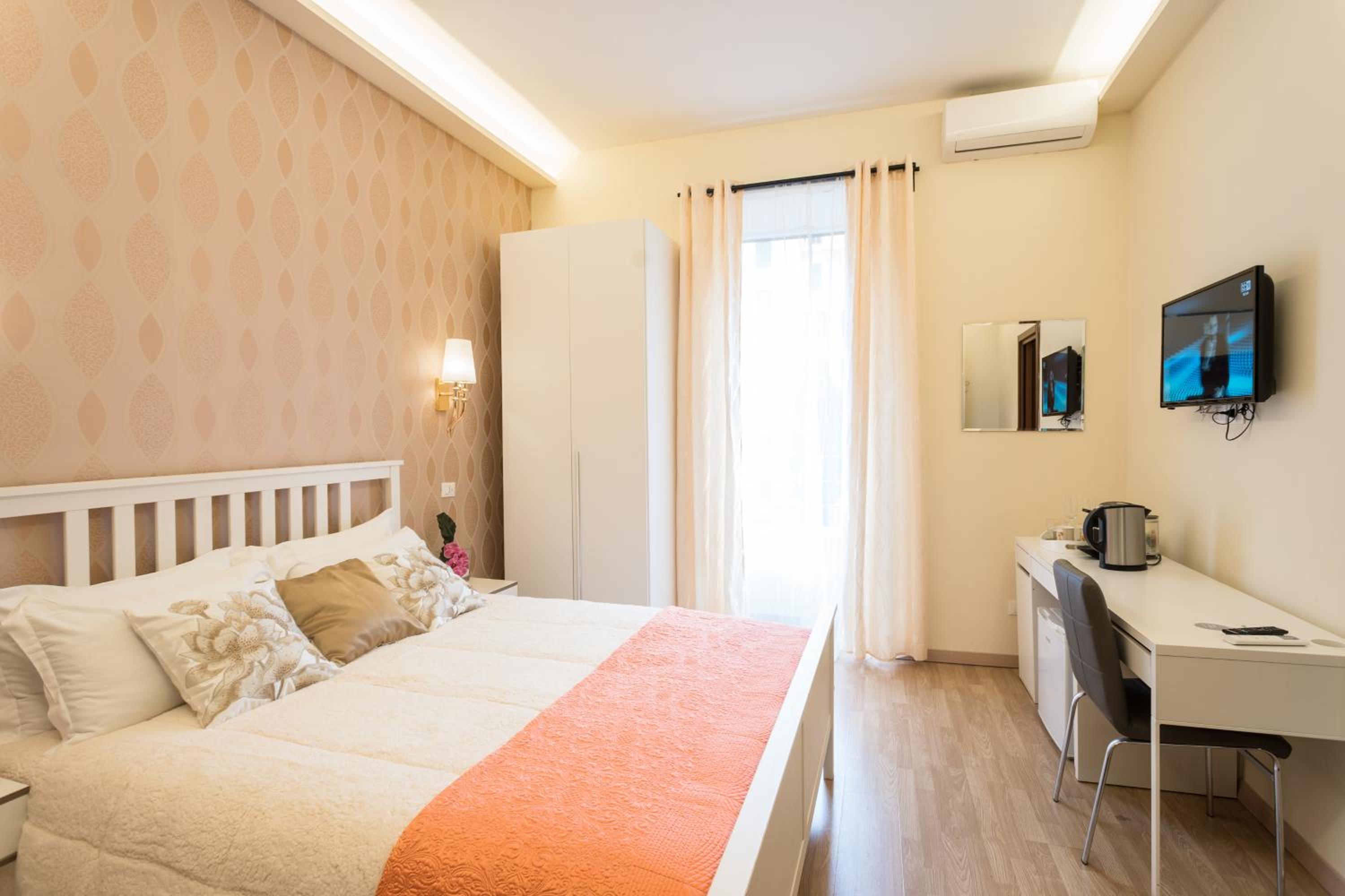 BQ House Milizie Luxury Rooms