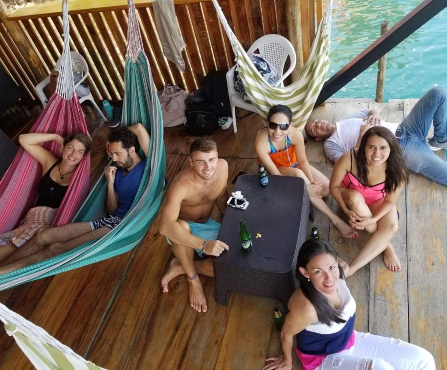 Captain Morgan Hostel Lake Coatepeque