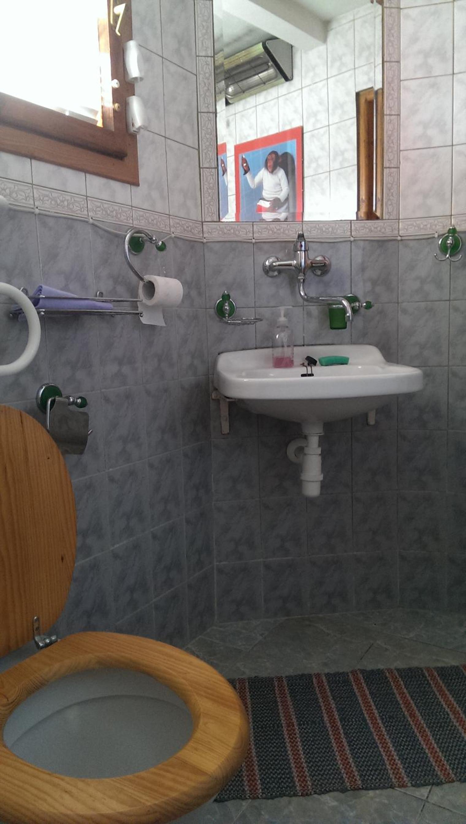 Photo 33