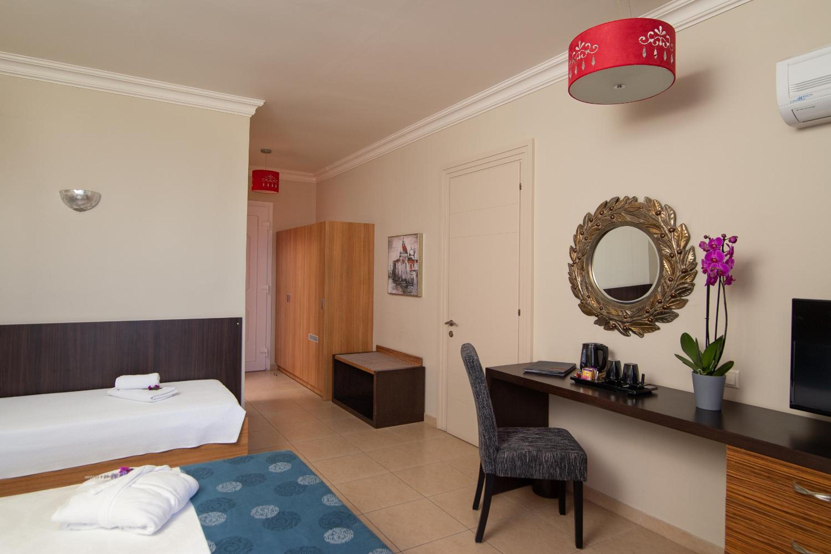 Sunrise Resort Hotel