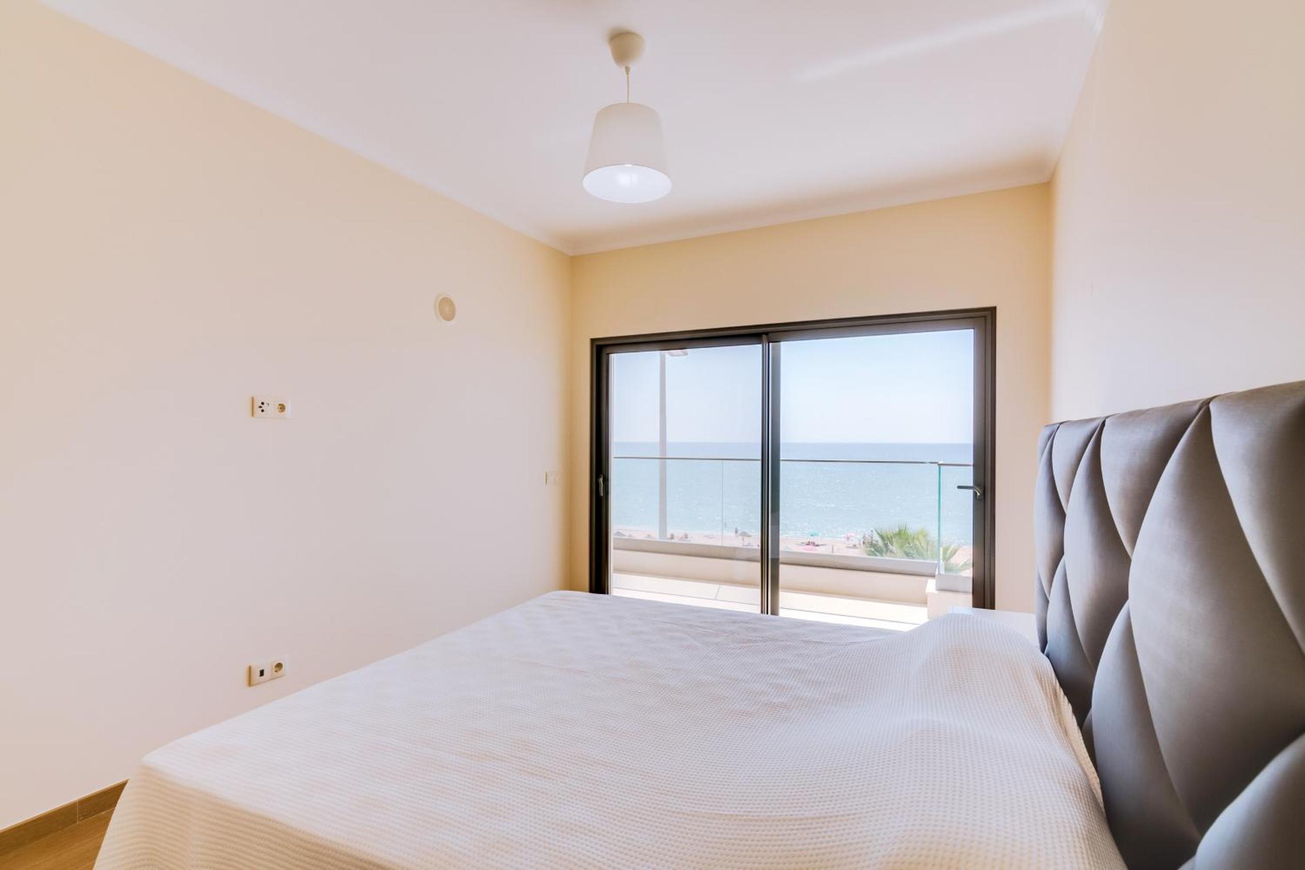 Brisa do Mar - 2BR Sea Front Luxury Apartment view 3