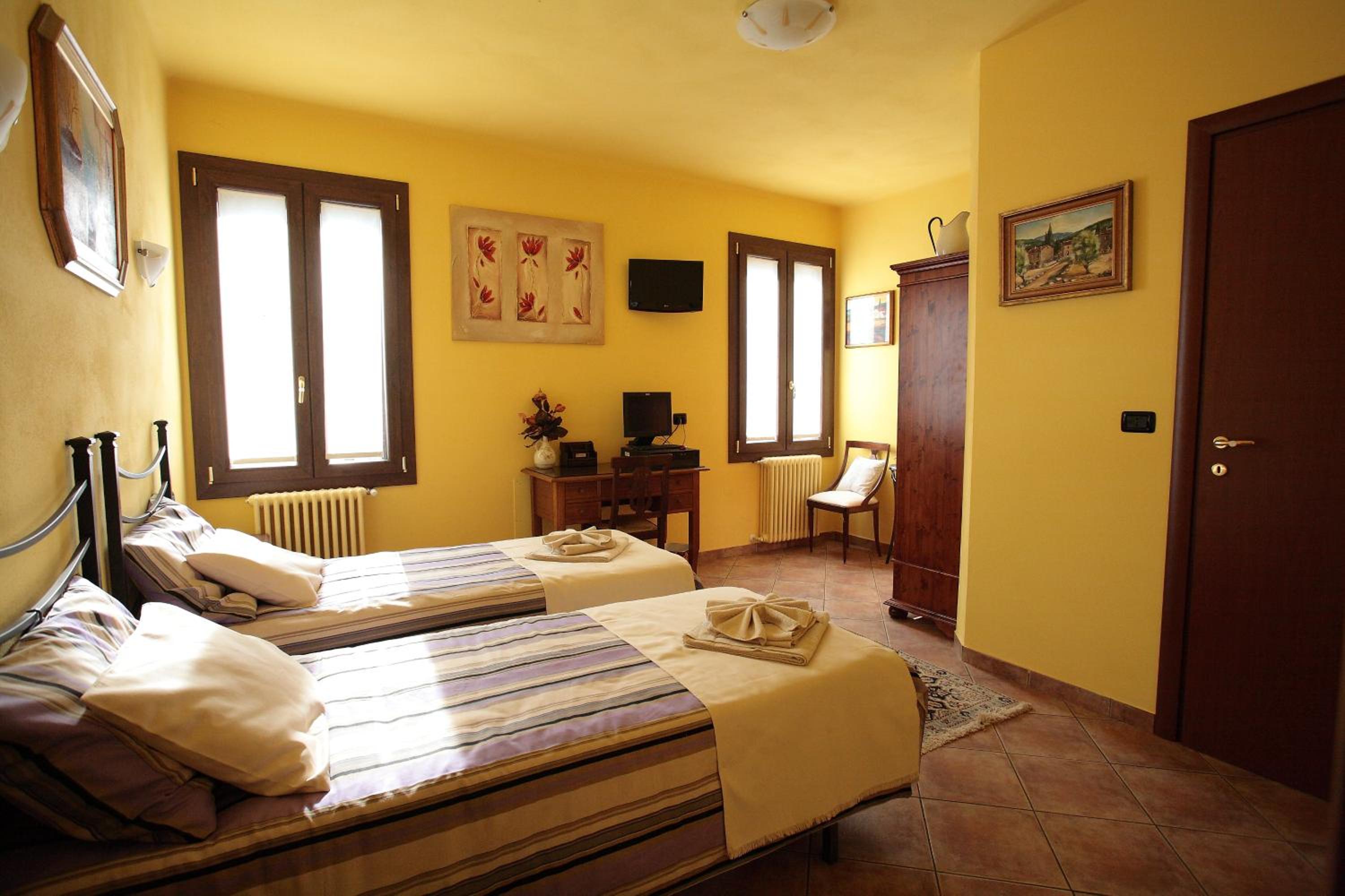 Casa di Campagna B&B La Corte Ferrara