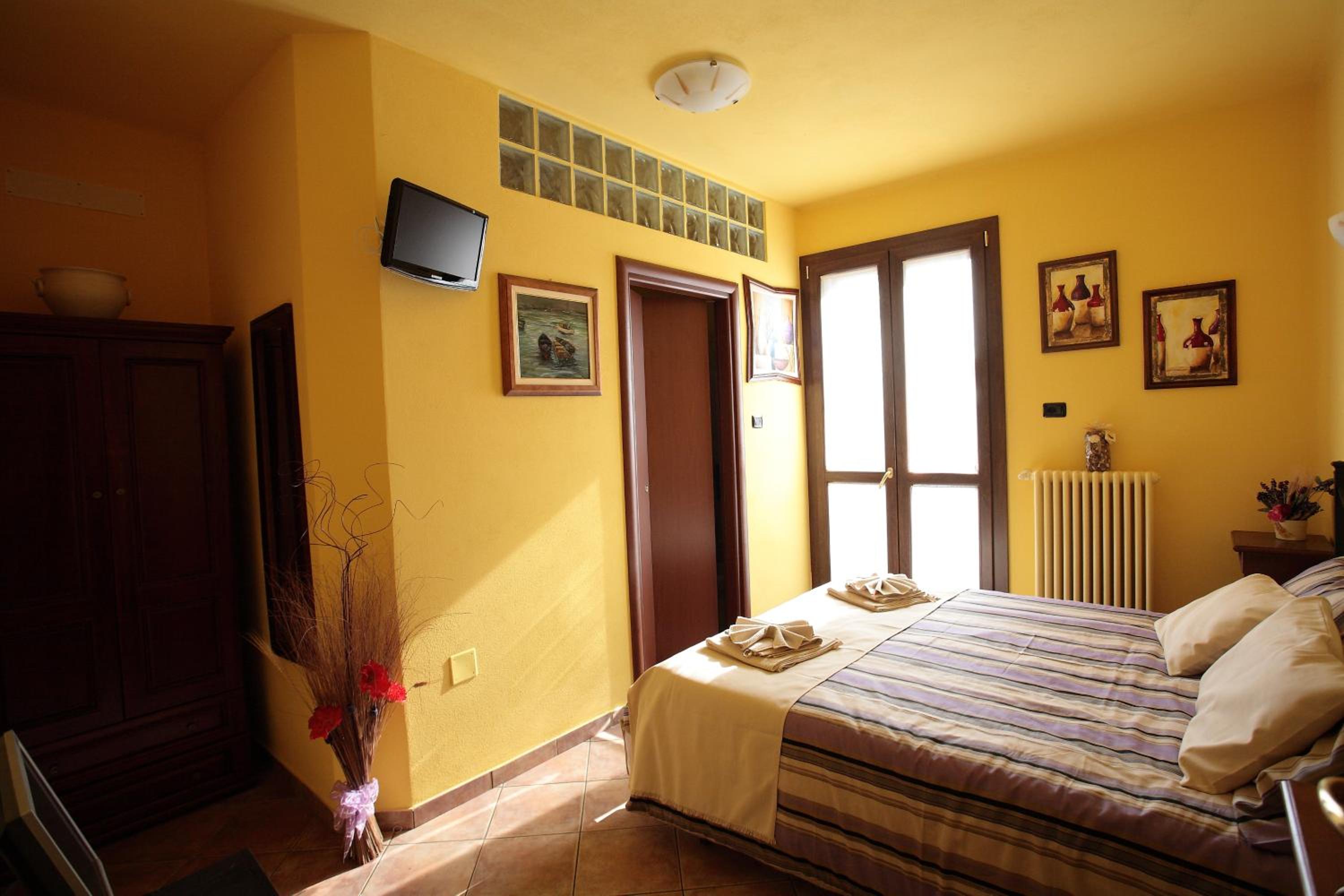 Casa di Campagna B&B La Corte Ferrara