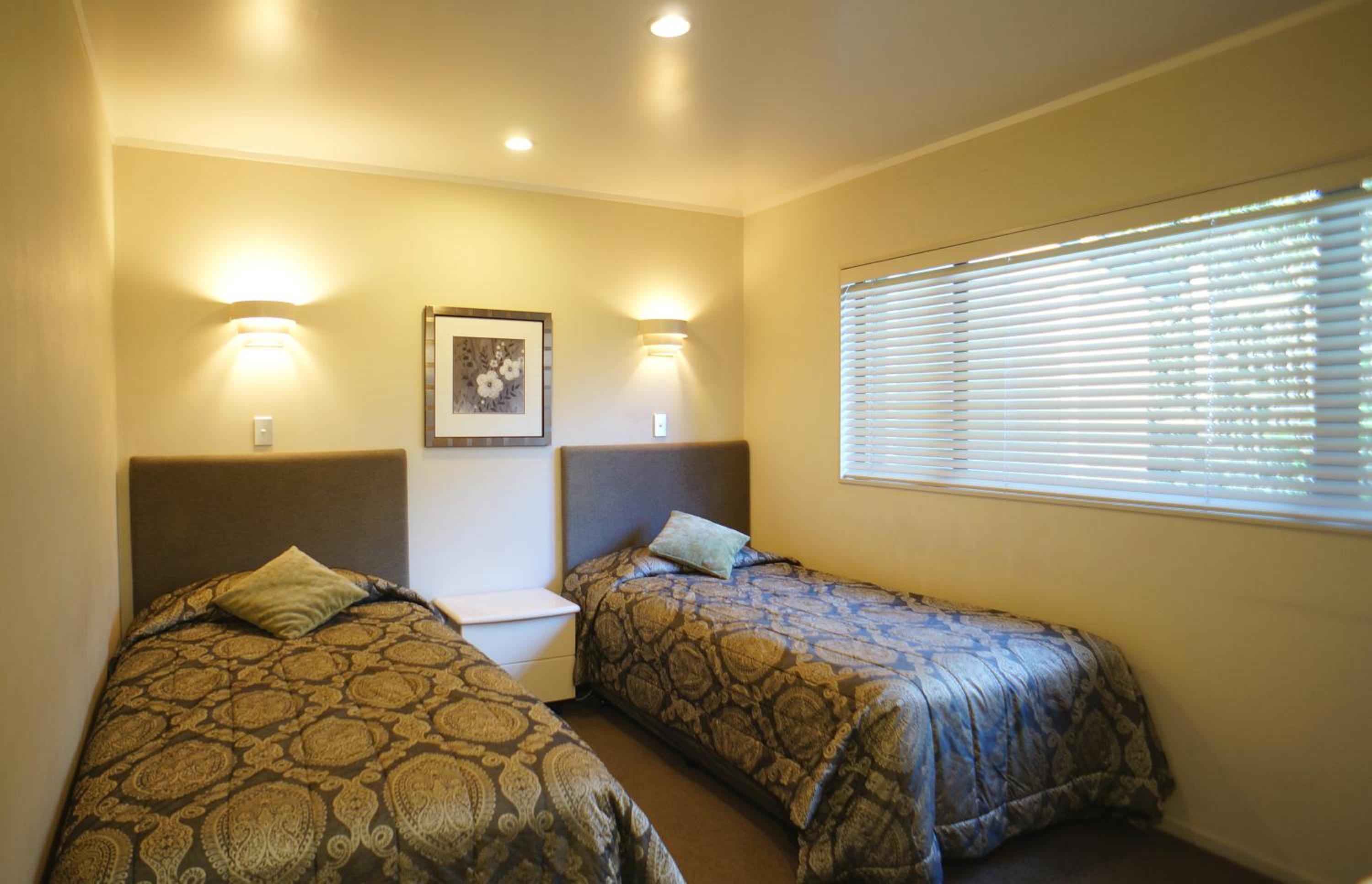 Cornwall Park Motor Inn