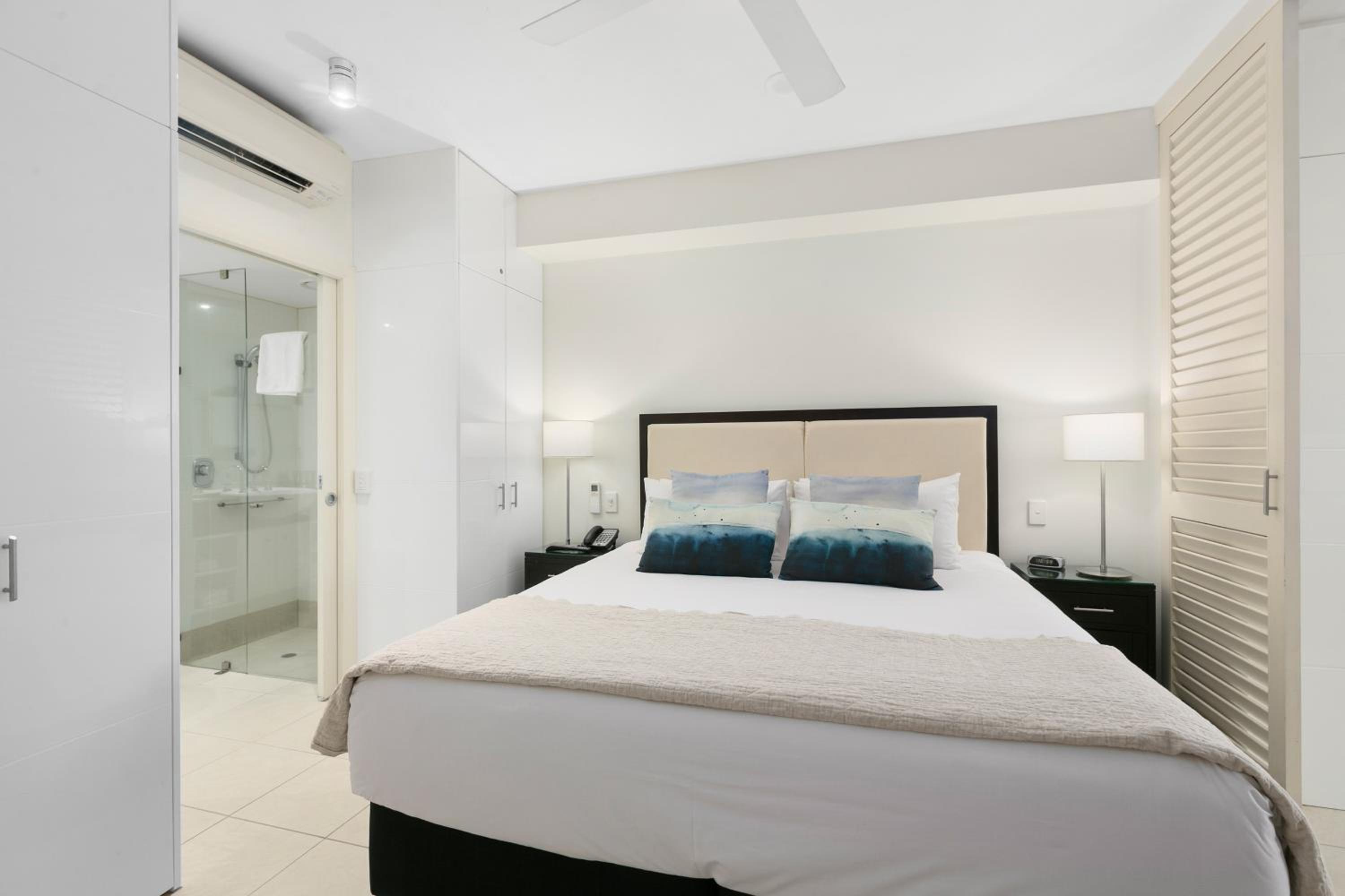 Elysium Private Accommodation at Beach Club & Spa