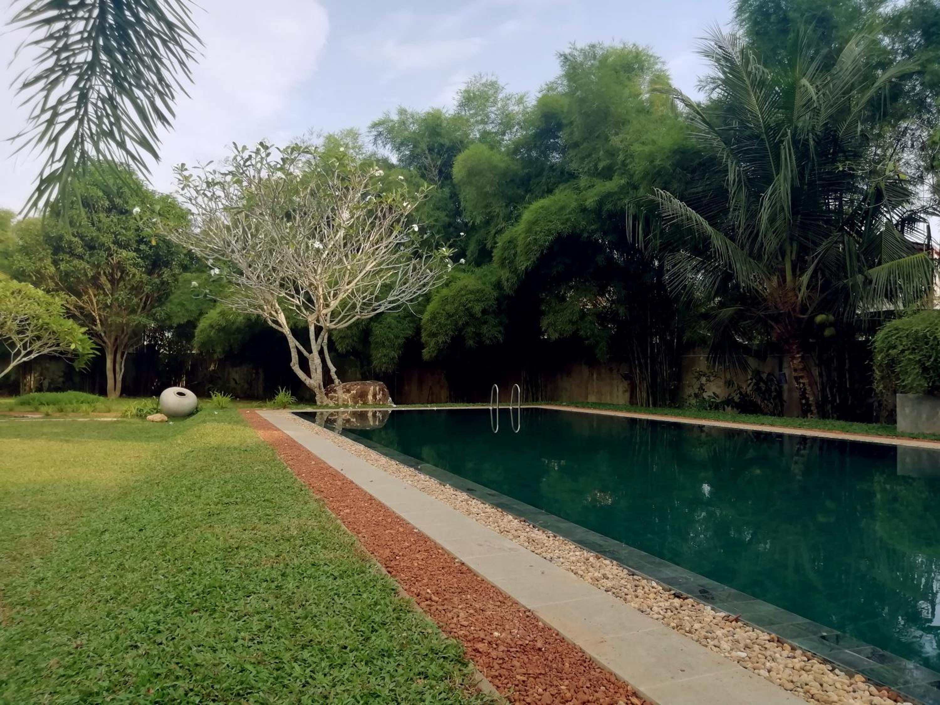 Villa White Queen Resort & Spa