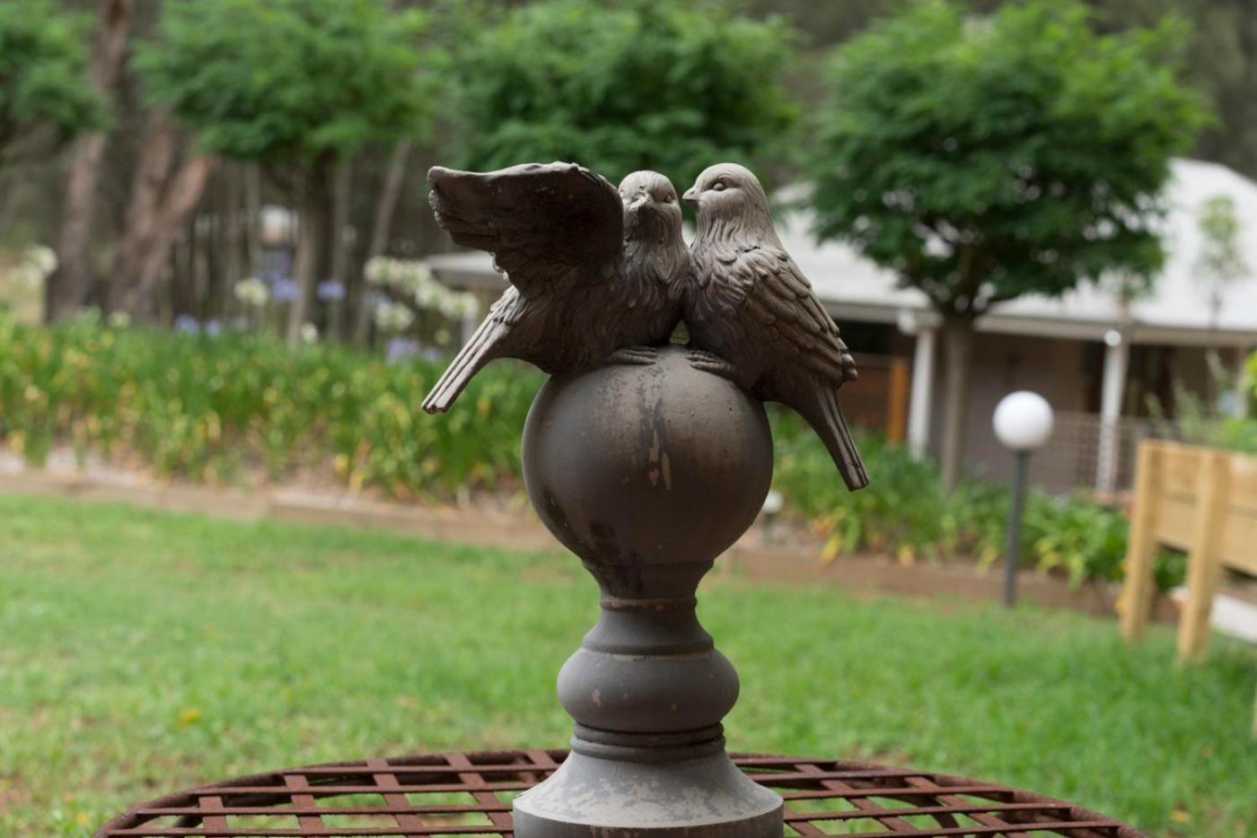Thistle Hill Guesthouse - walk to many wineries and restaurants