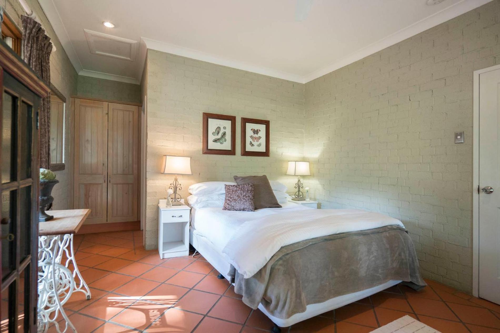 Thistle Hill Guesthouse - walk to many wineries and restaurants