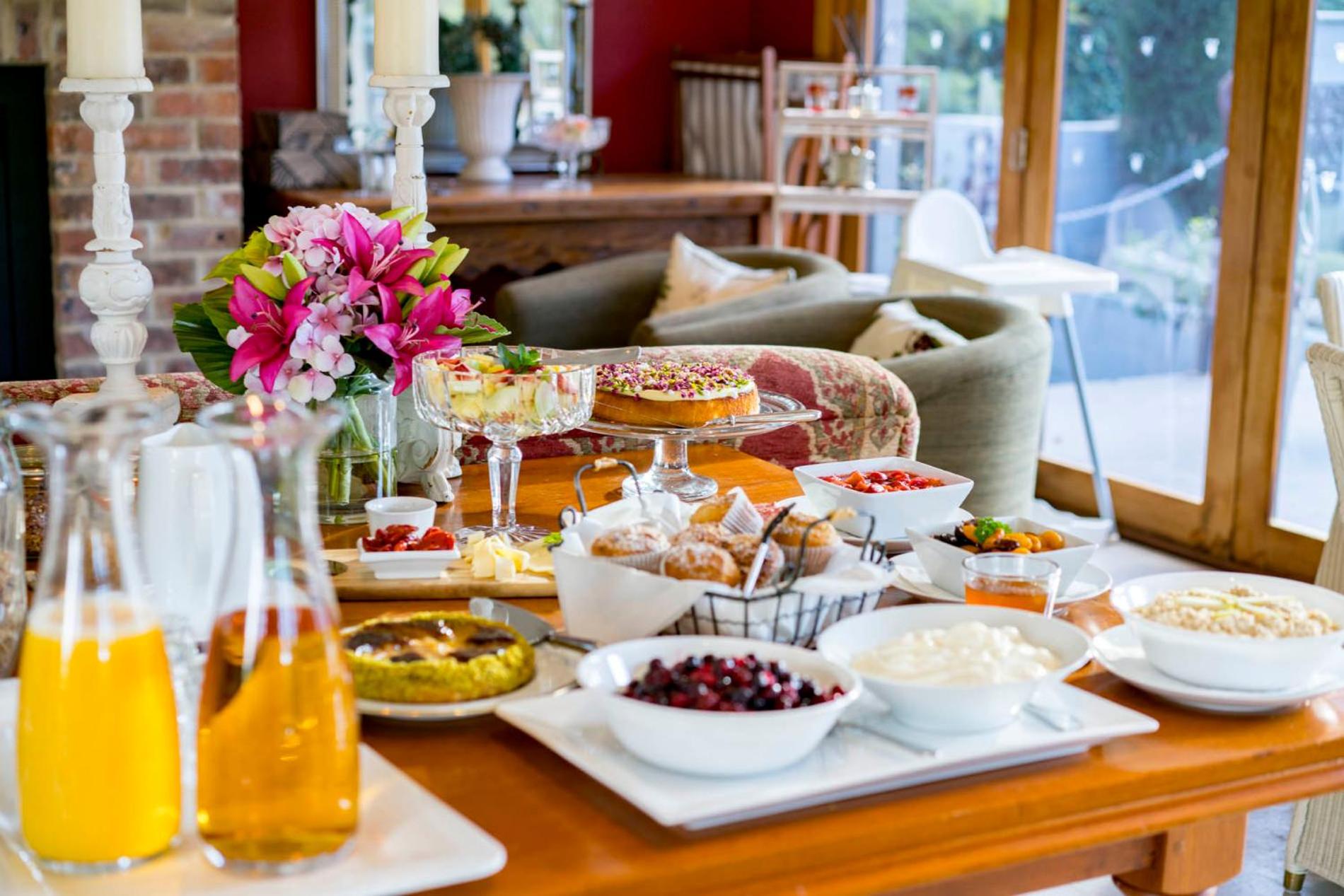Thistle Hill Guesthouse - walk to many wineries and restaurants