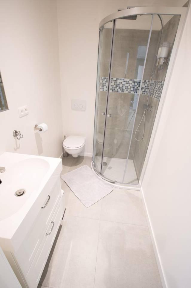 Studio Brussels Airport - EU-District
