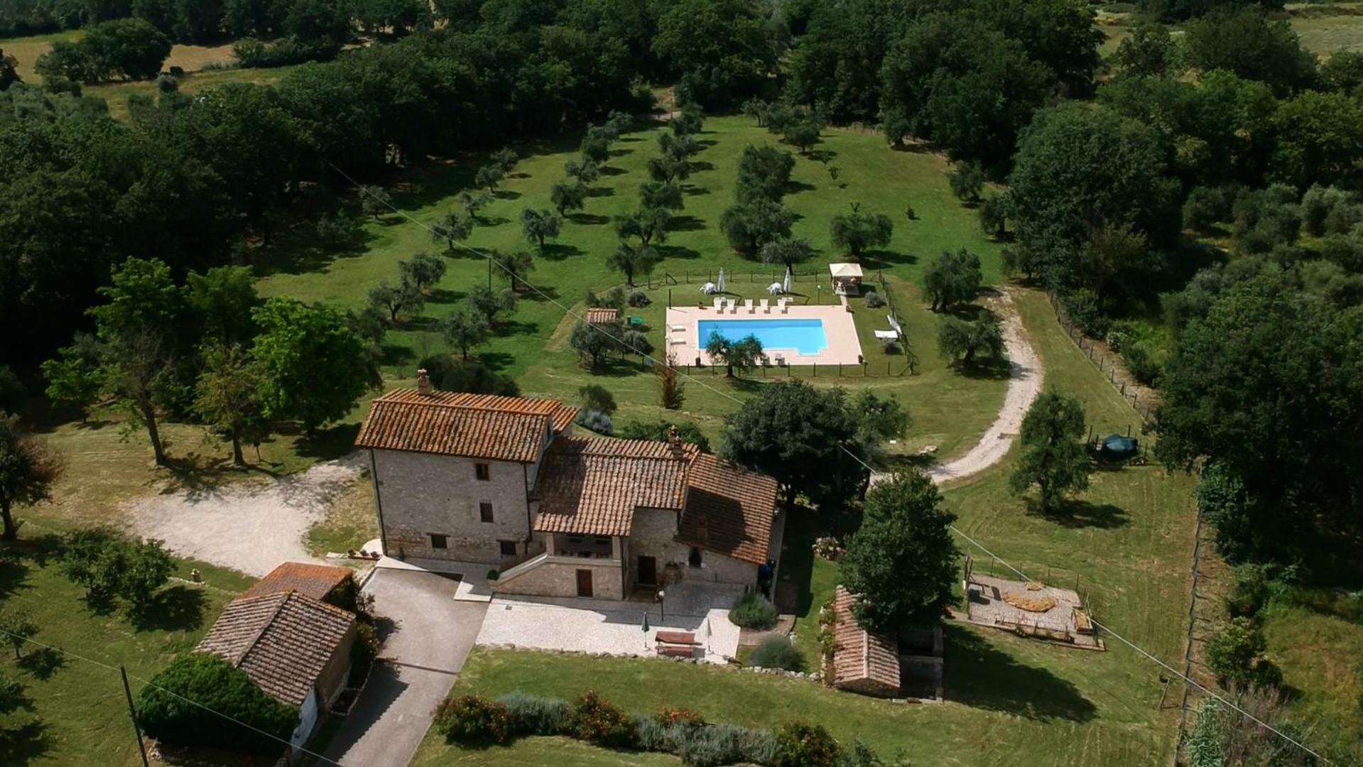 Casale in Teverina view 2