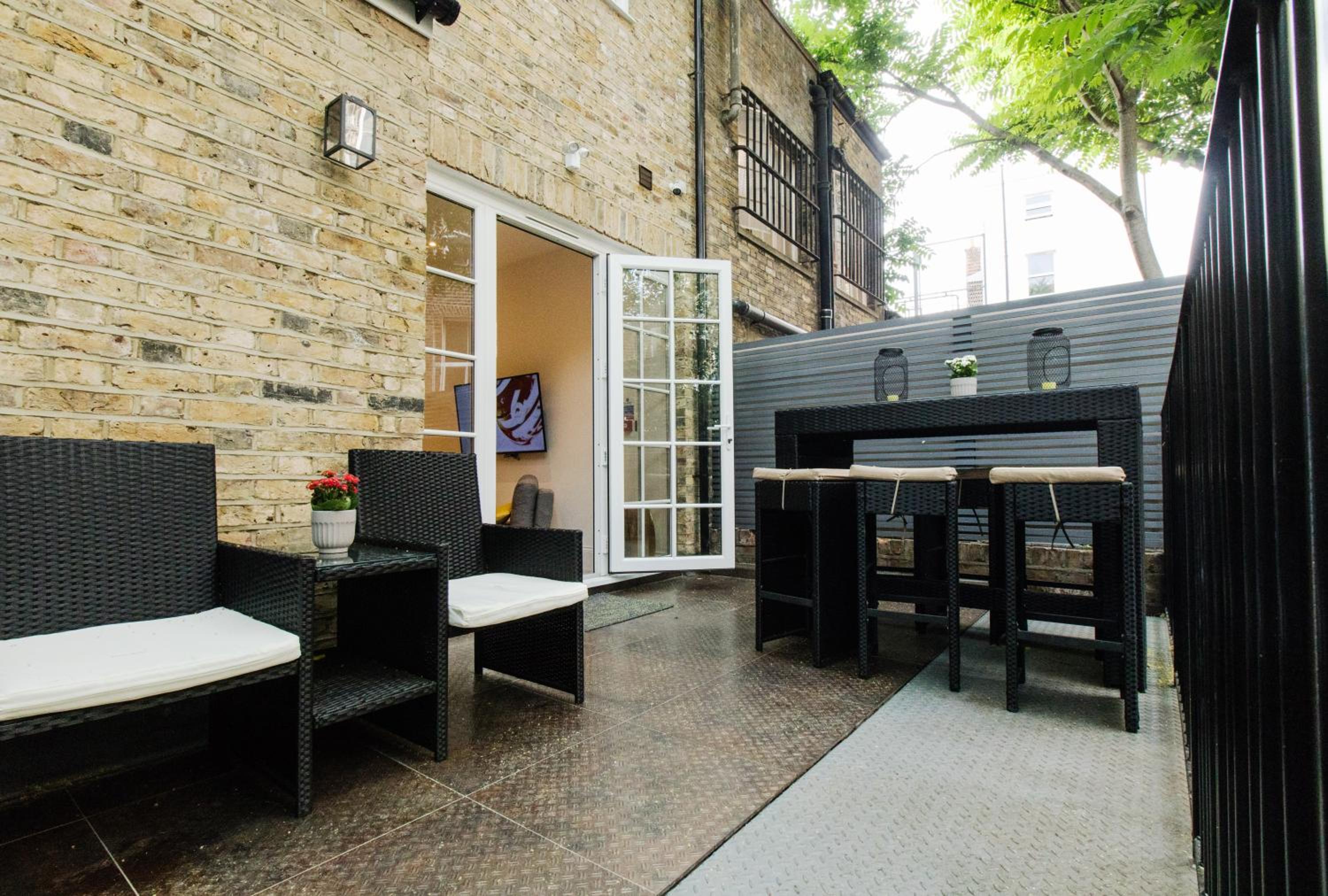 outdoor bbq area