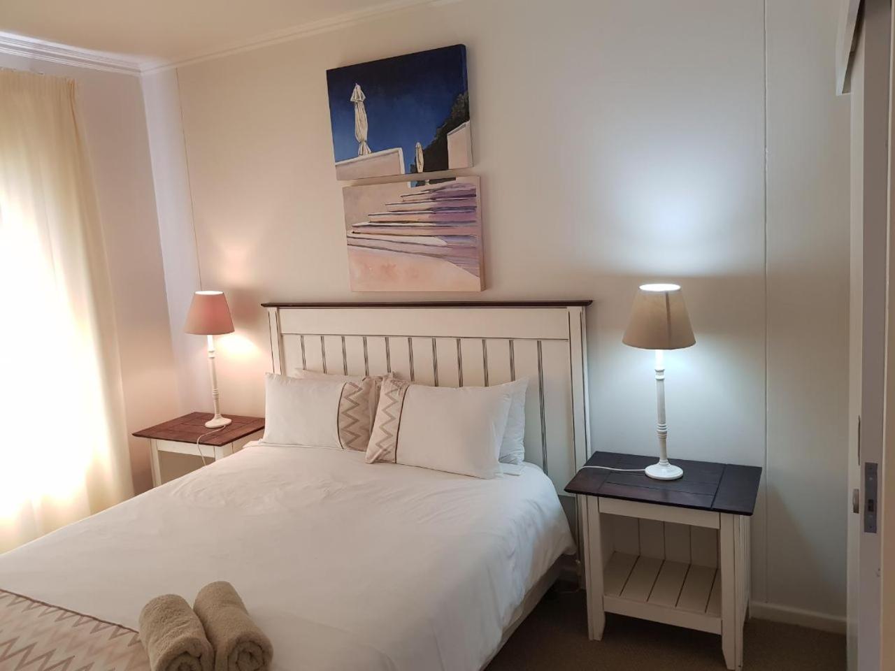 Point Village Accommodation - Portobello 26 view 4
