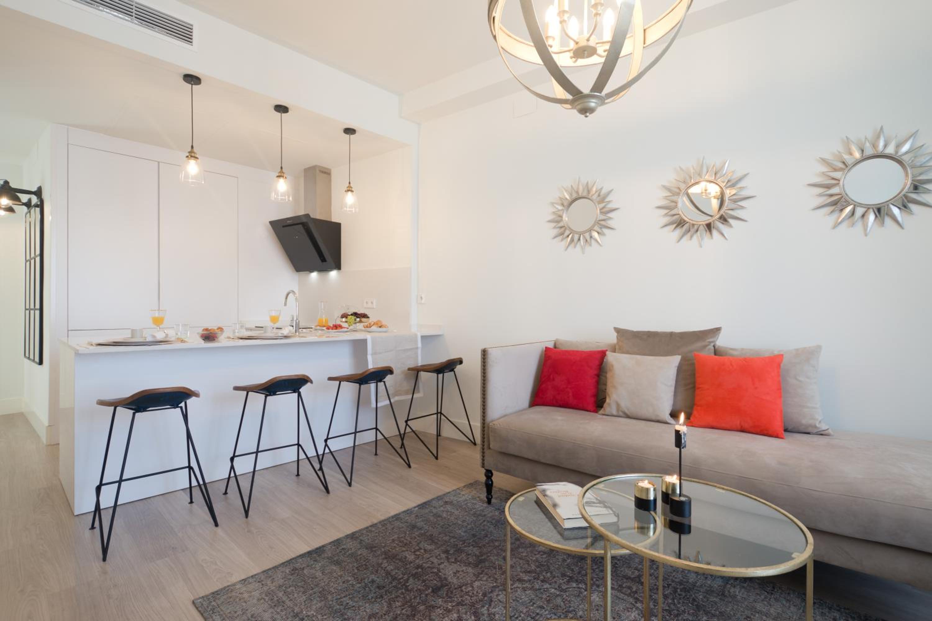 Central Deluxe Apartments