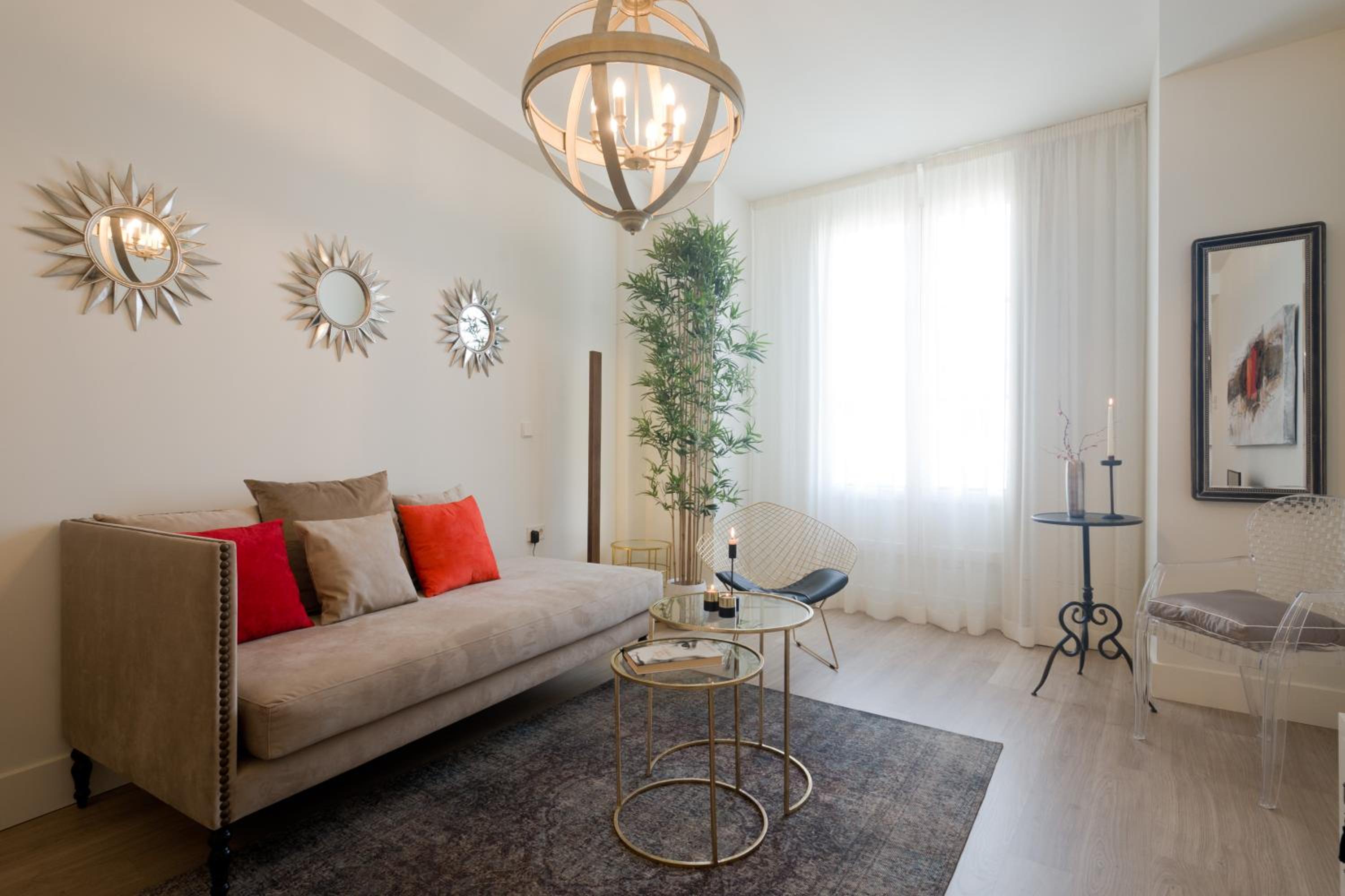 Central Deluxe Apartments