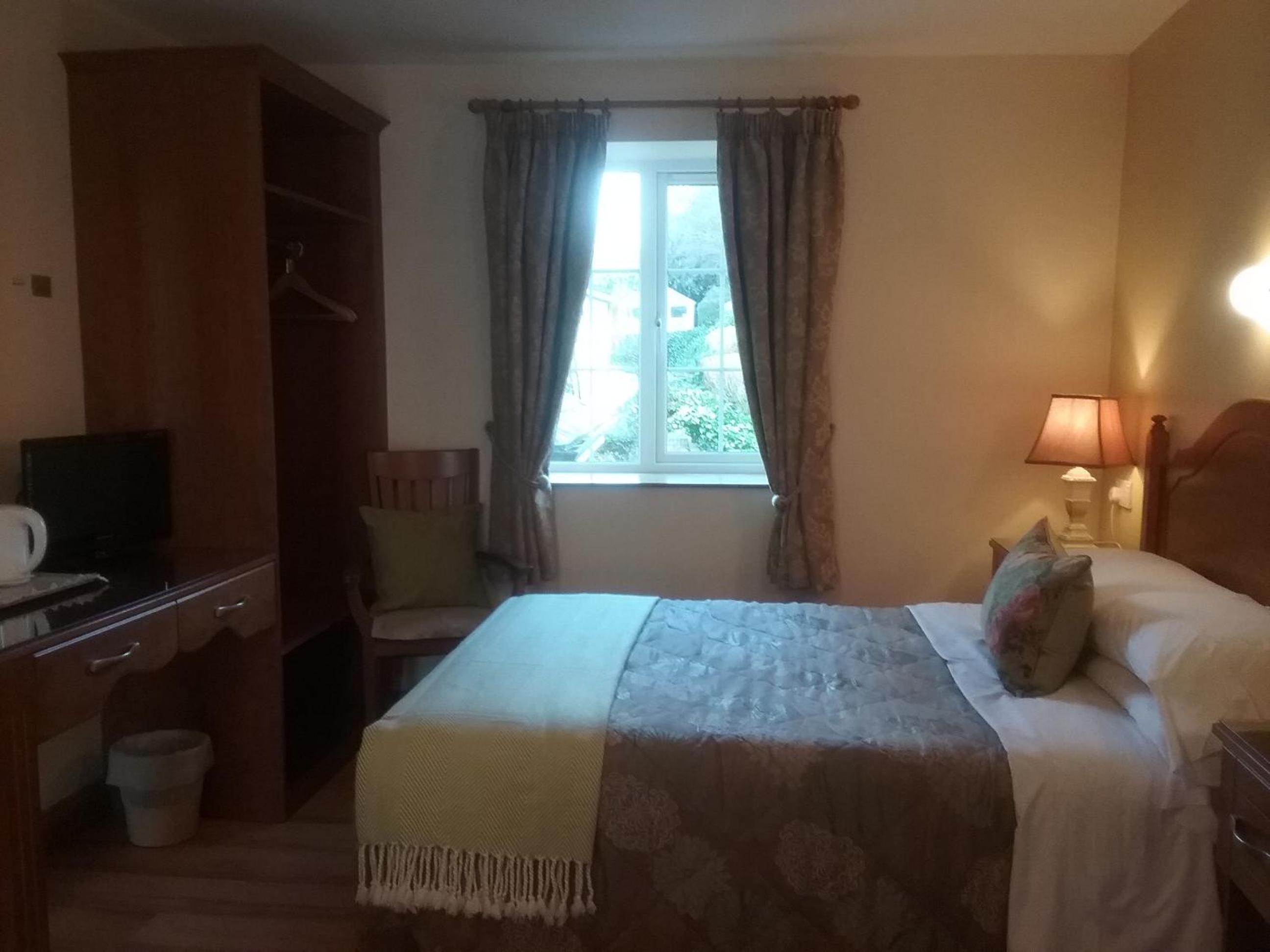 Ashleigh House Bed & Breakfast